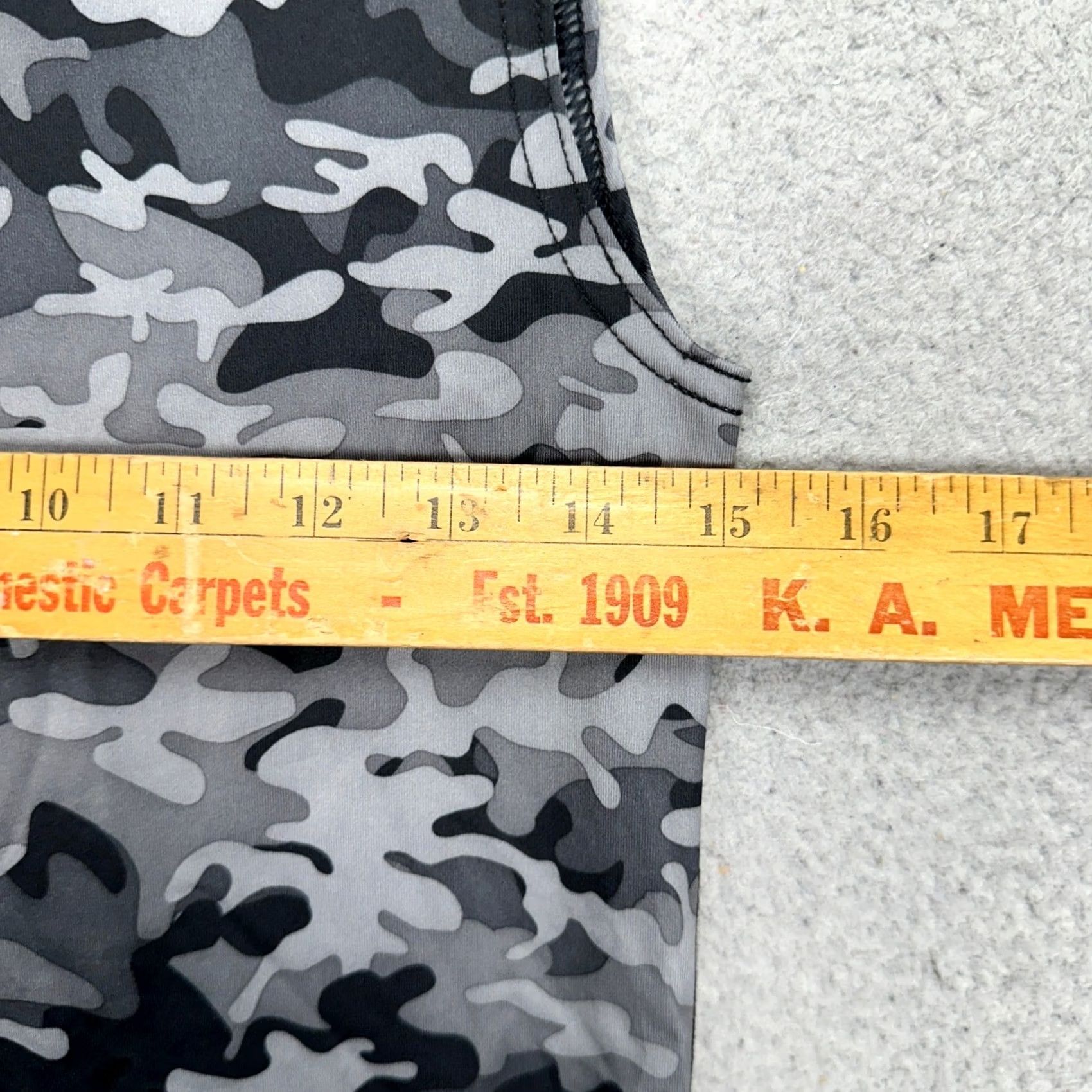Nike Nike Fit-Dry Women Compression Tank Top Shirt Medium Gray Black Camo Stretch Size M / US 6-8 / IT 42-44 - 7 Thumbnail