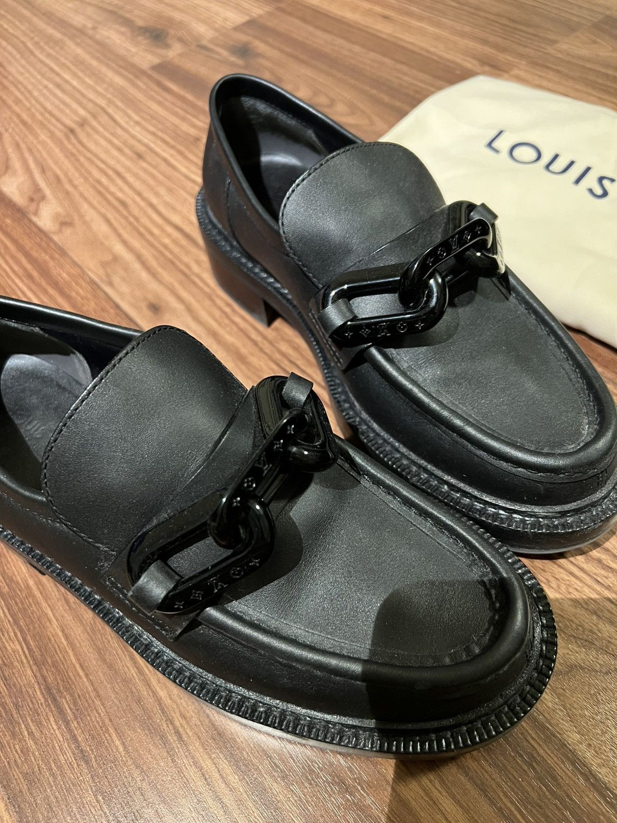 Louis Vuitton Louis Vuitton academy Chain Loafer Size US 6.5 / IT 36.5 - 2 Thumbnail