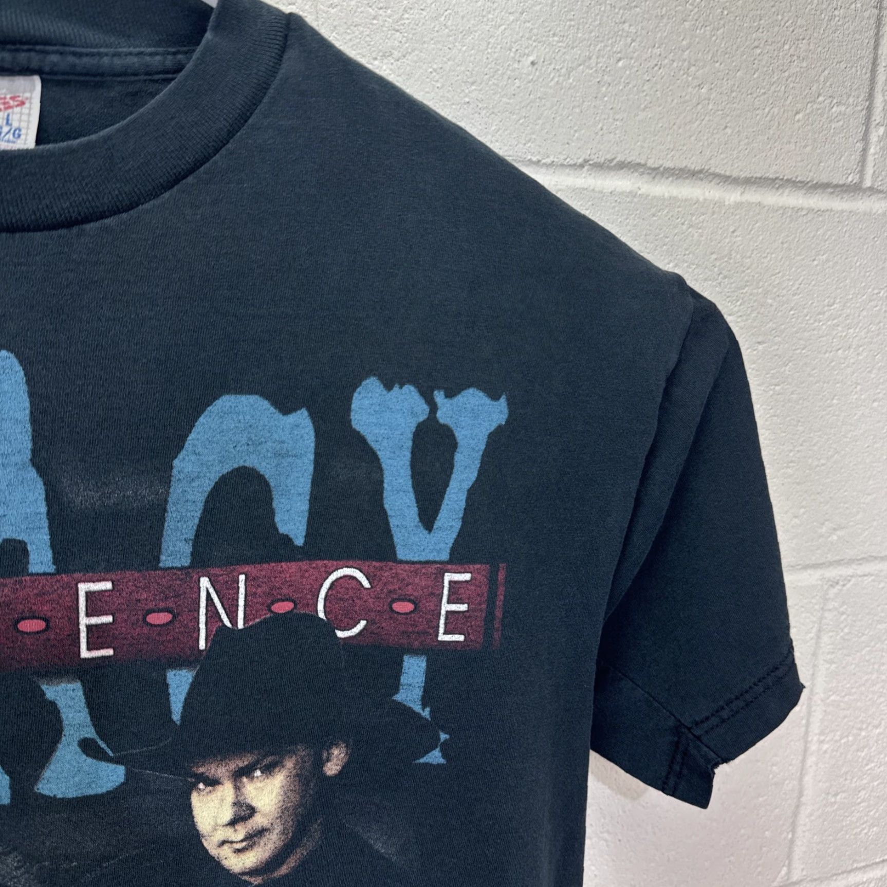 Jerzees VINTAGE 1997 Tracy Lawrence BETTER MAN BETTER OFF 90s Music T-Shirt Men Large Black Size US L / EU 52-54 / 3 - 7 Thumbnail