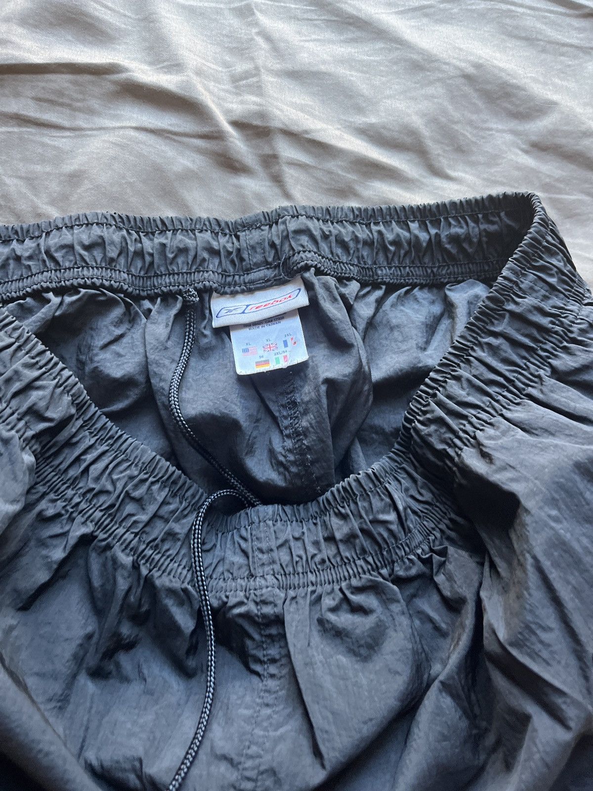 Reebok × Vintage Vintage Reebok windbreaker pants Size US 34 / EU 50 - 2 Thumbnail