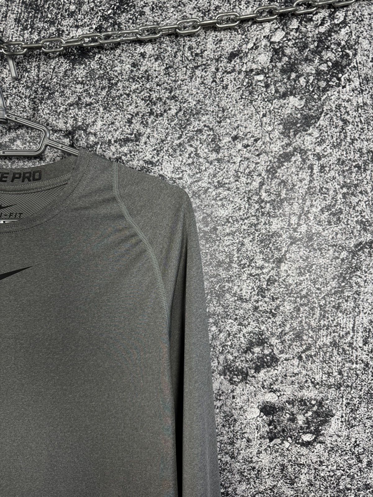 Nike Nike Pro Compression Long Sleeve T-Shirt Fitness Top Gray XL Size US XL / EU 56 / 4 - 2 Thumbnail