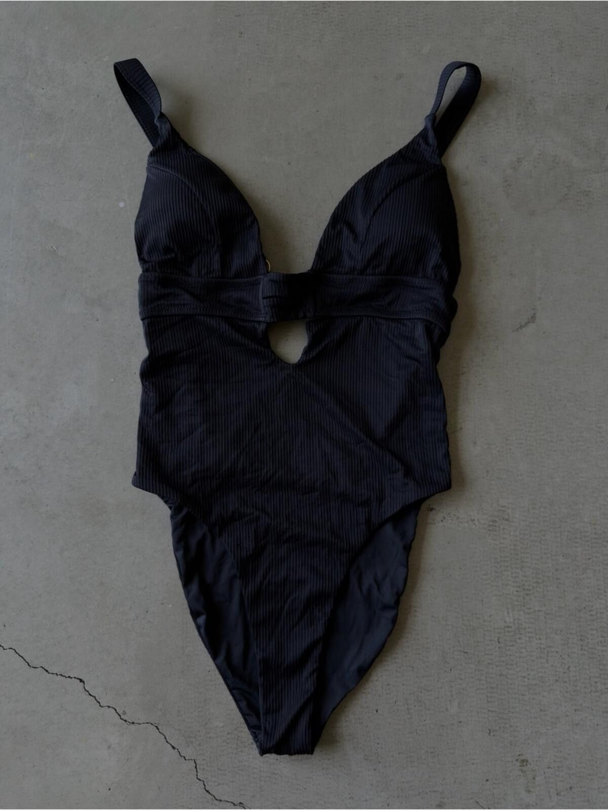 Fashion Nova Fashion Nova / Sandy Moment One Piece / Black Small Size ONE SIZE - 12 Thumbnail
