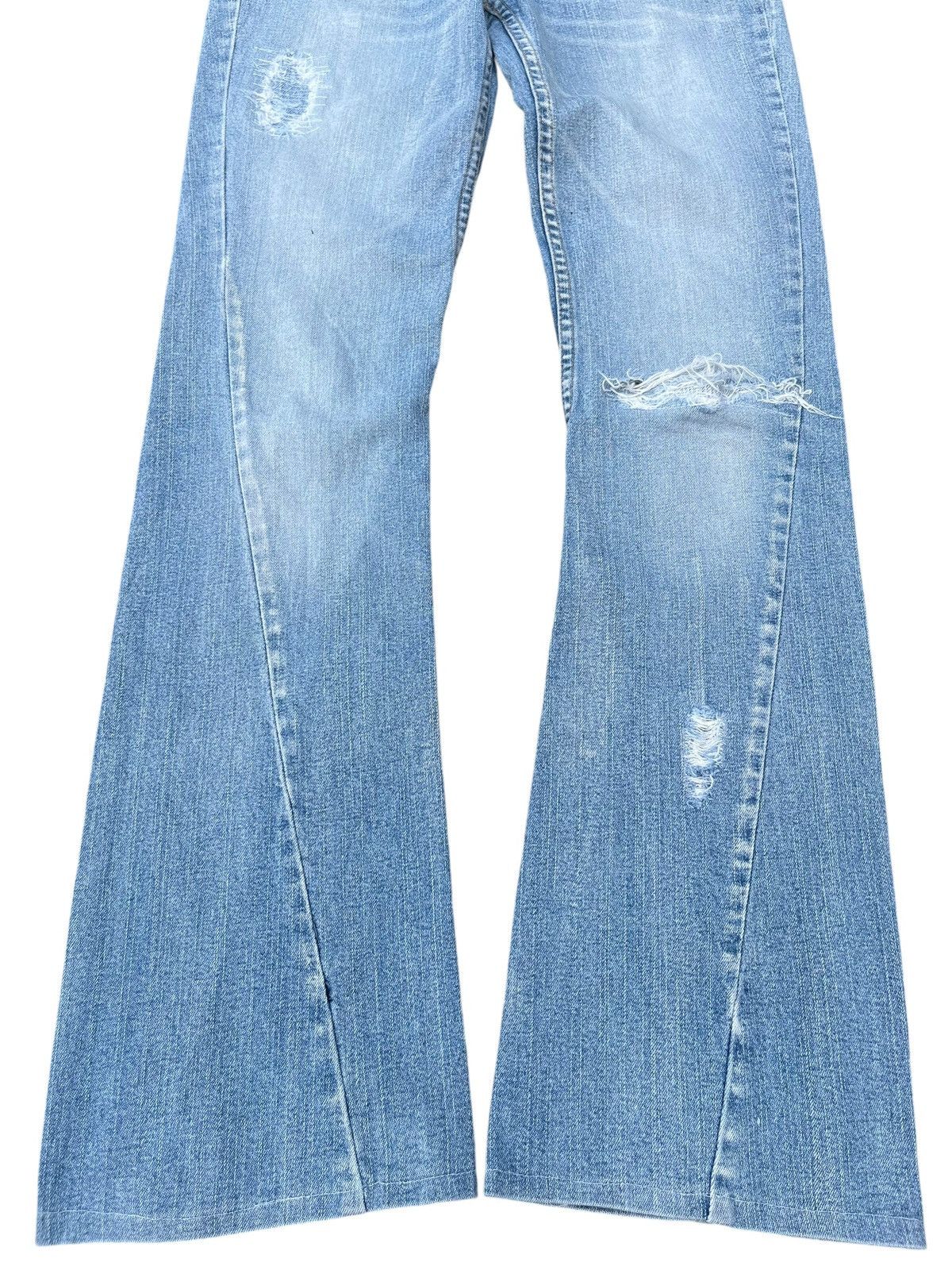 Japanese Brand × Tornado Mart Vintage Japanese Brand Blue Washed Distressed Flare Jeans Size 28" / US 6 / IT 42 - 5 Thumbnail