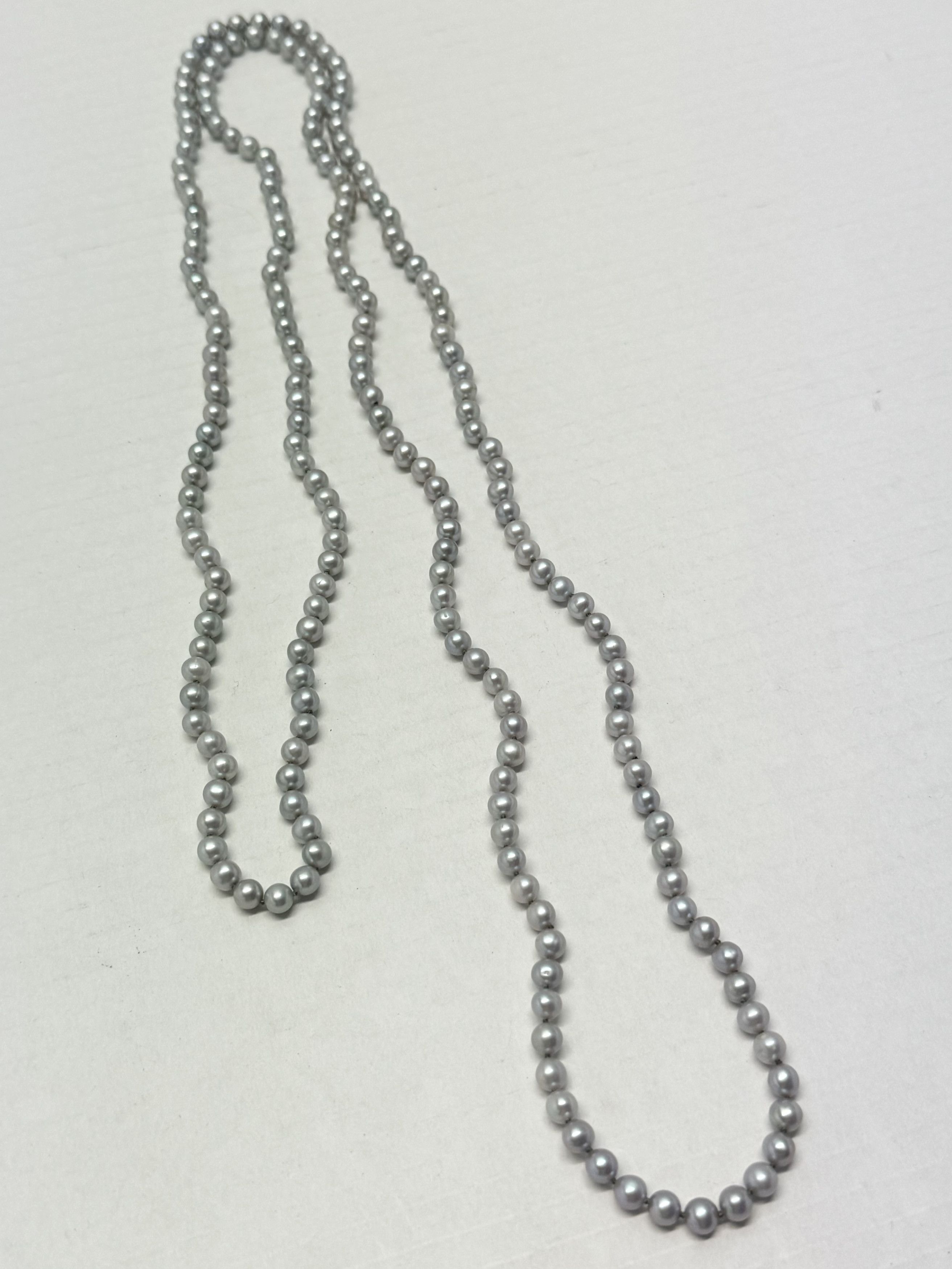 Vintage Vintage faux purple pearl beaded long necklace Size ONE SIZE - 2 Thumbnail