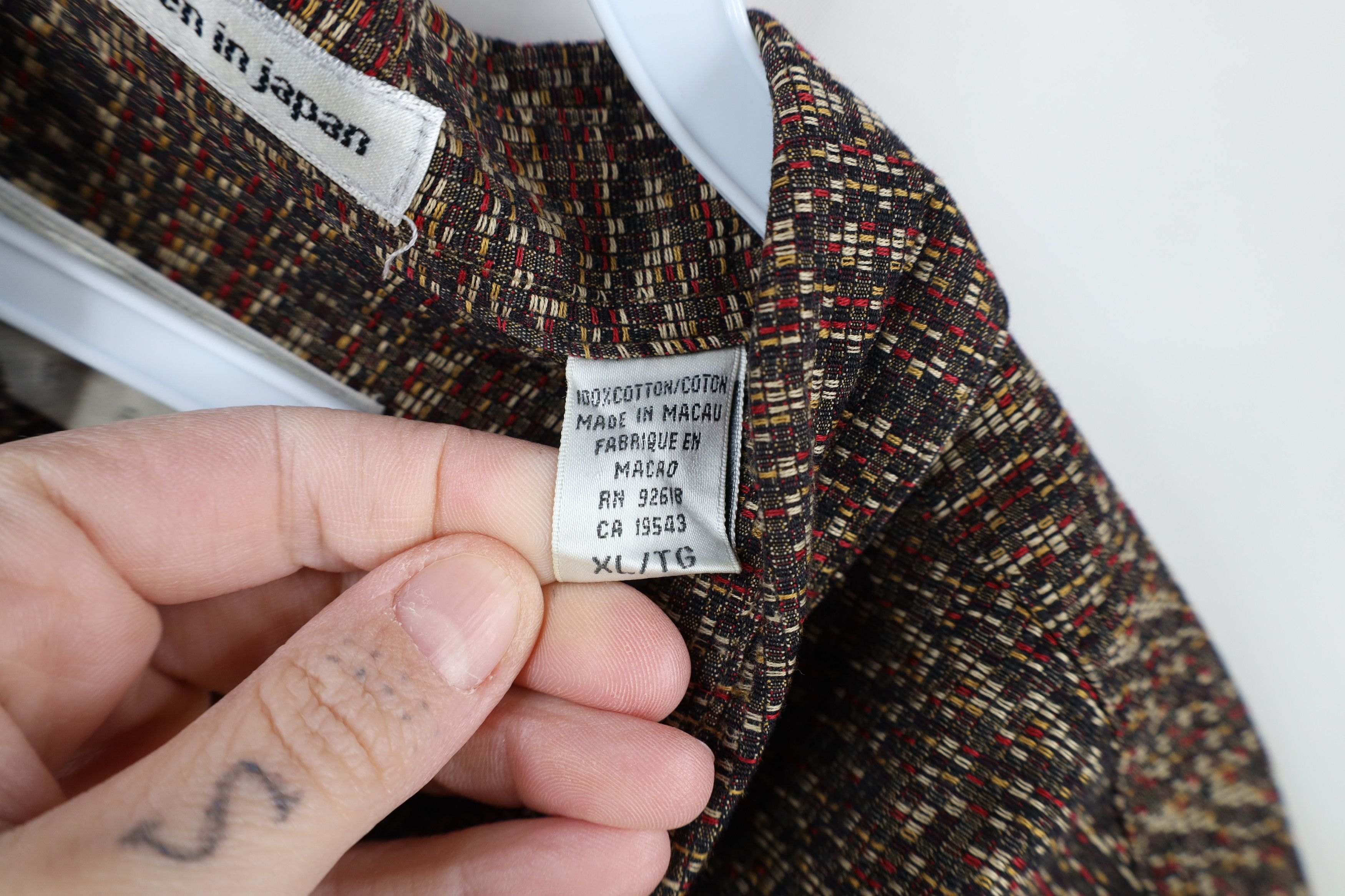 Vintage Vintage 90s Streetwear Jacquard Collared Button Down Shirt Size US XL / EU 56 / 4 - 8 Thumbnail
