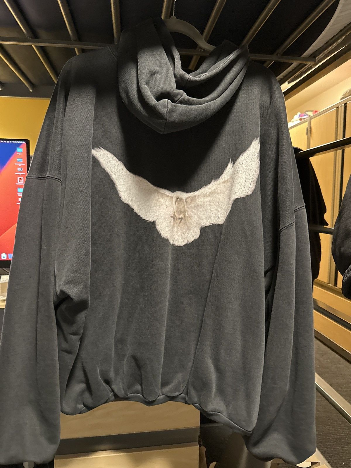Gap × Kanye West WASHED BLACK Yeezy Gap Balenciaga Dove Gap × Kanye West WASHED BLACK Yeezy Gap Balenciaga Dove