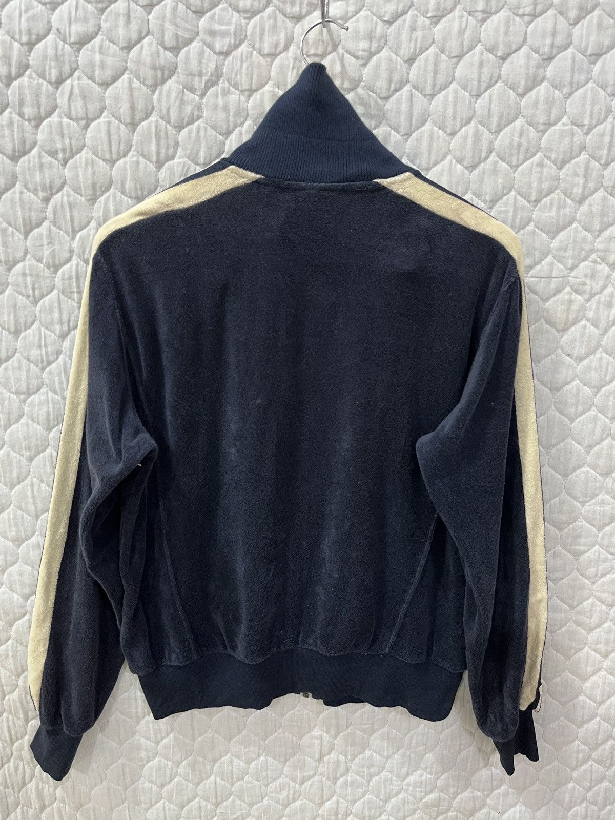 Adidas (Zzzz)🔥🔥STEALS ADIDAS THREE STRIPE SWEATER Size US M / EU 48-50 / 2 - 4 Thumbnail