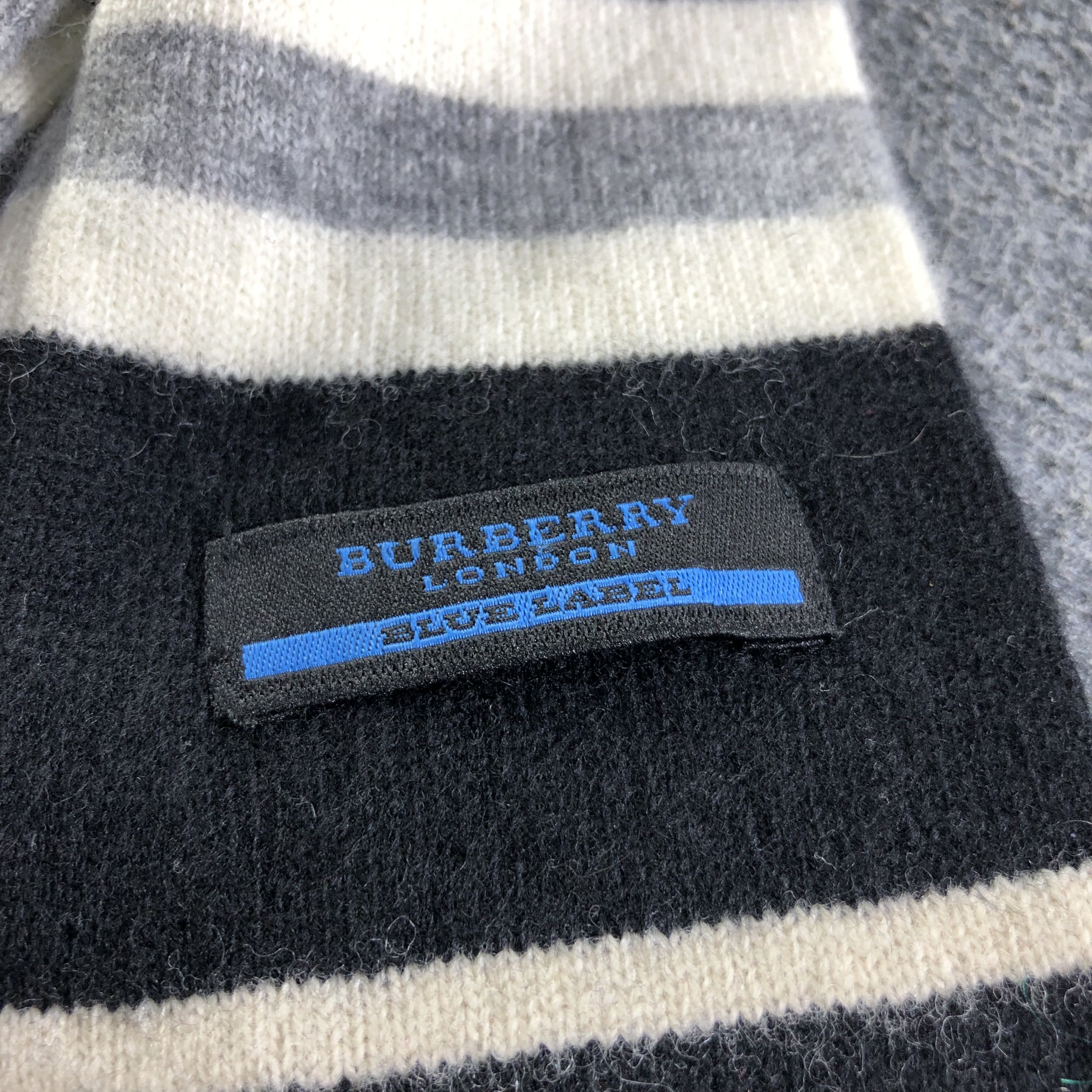Burberry Burberry Angora Stripe Scarf Muffler Neckwear V2545 Size ONE SIZE - 5 Thumbnail