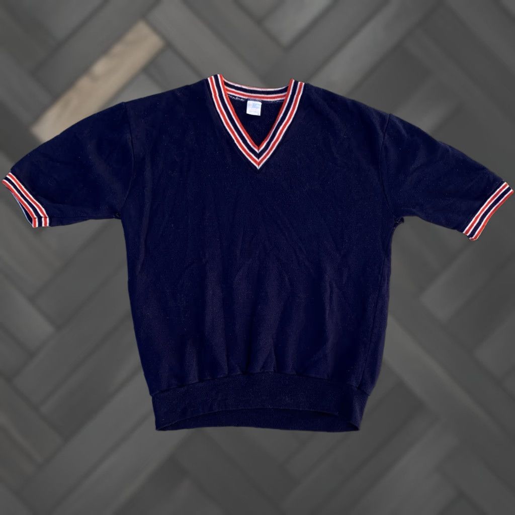 Vintage VINTAGE Short Sleeve Sweatshirt V-Neck Shirt Men M Blue Pullover Fleece Acrylic JCPenney Fashion rights? Size US M / EU 48-50 / 2 - 1 Thumbnail