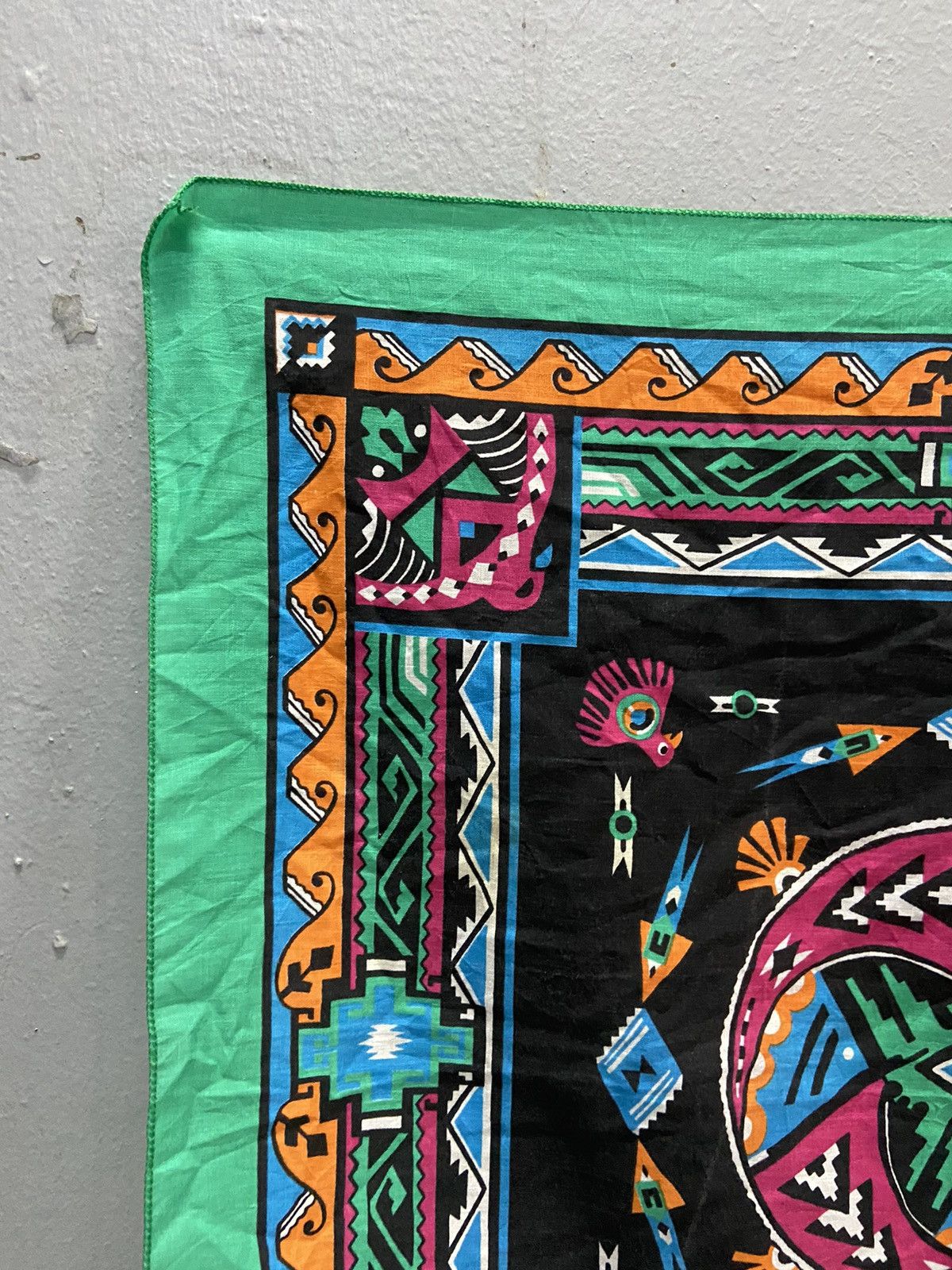 Vintage VINTAGE WAMCRAFT NATIVE AMERICAN THUNDERBIRD BANDANA Size ONE SIZE - 6 Thumbnail