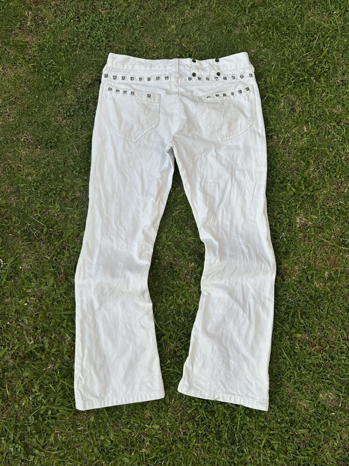 semanticdesign Semanticdesign Studded Pocket Flare White Denim Size US 30 / EU 46 - 2 Thumbnail