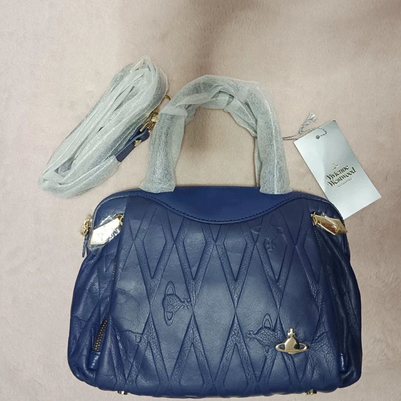 Vivienne Westwood vivienne westwood size os Full cowhide relief back/luggage Size ONE SIZE - 1 Thumbnail