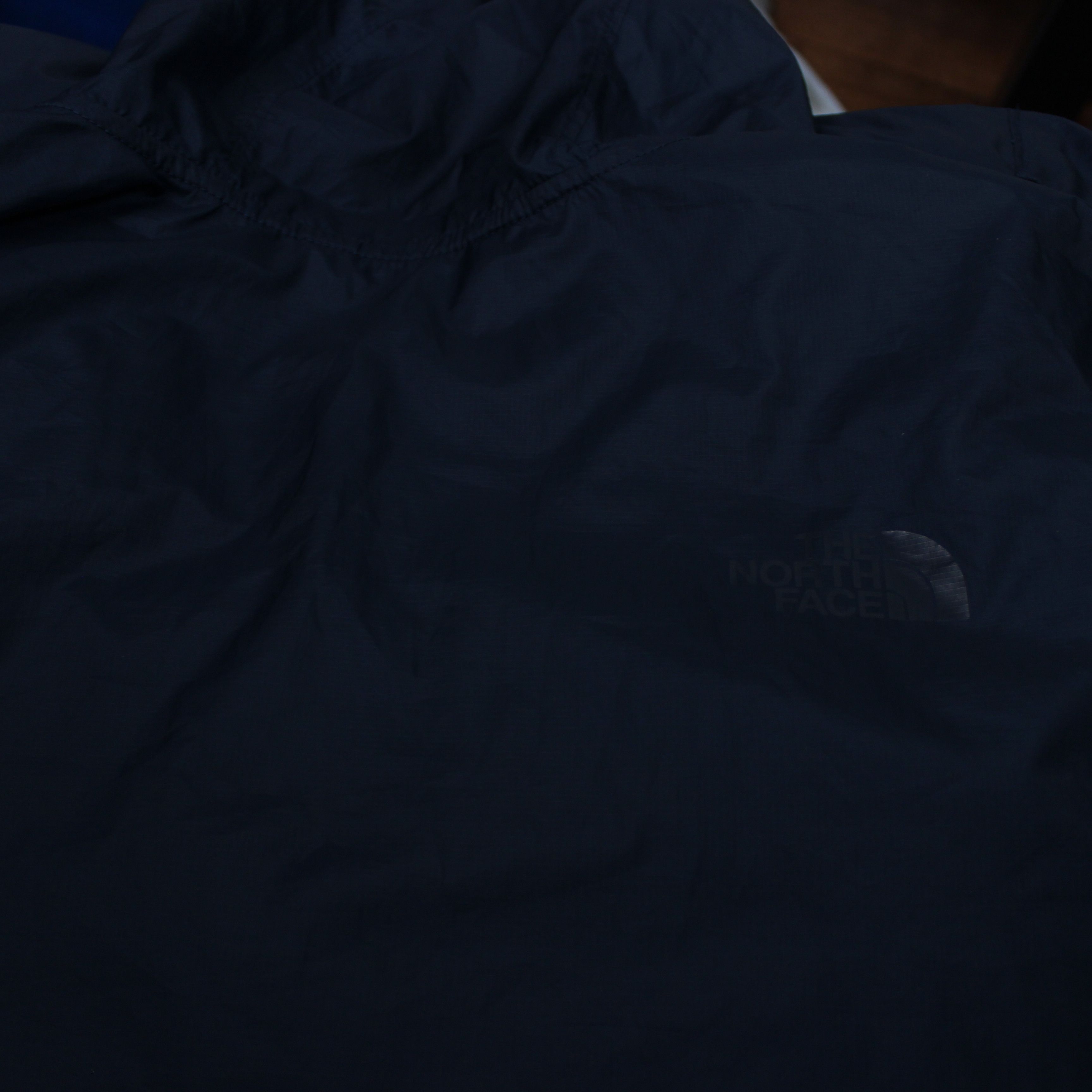 The North Face TNF The North Face light jacket big logo centr L Size US L / EU 52-54 / 3 - 5 Thumbnail