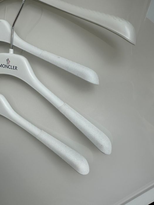Moncler Moncler logo made in italy plastic metal hook white hangers ...