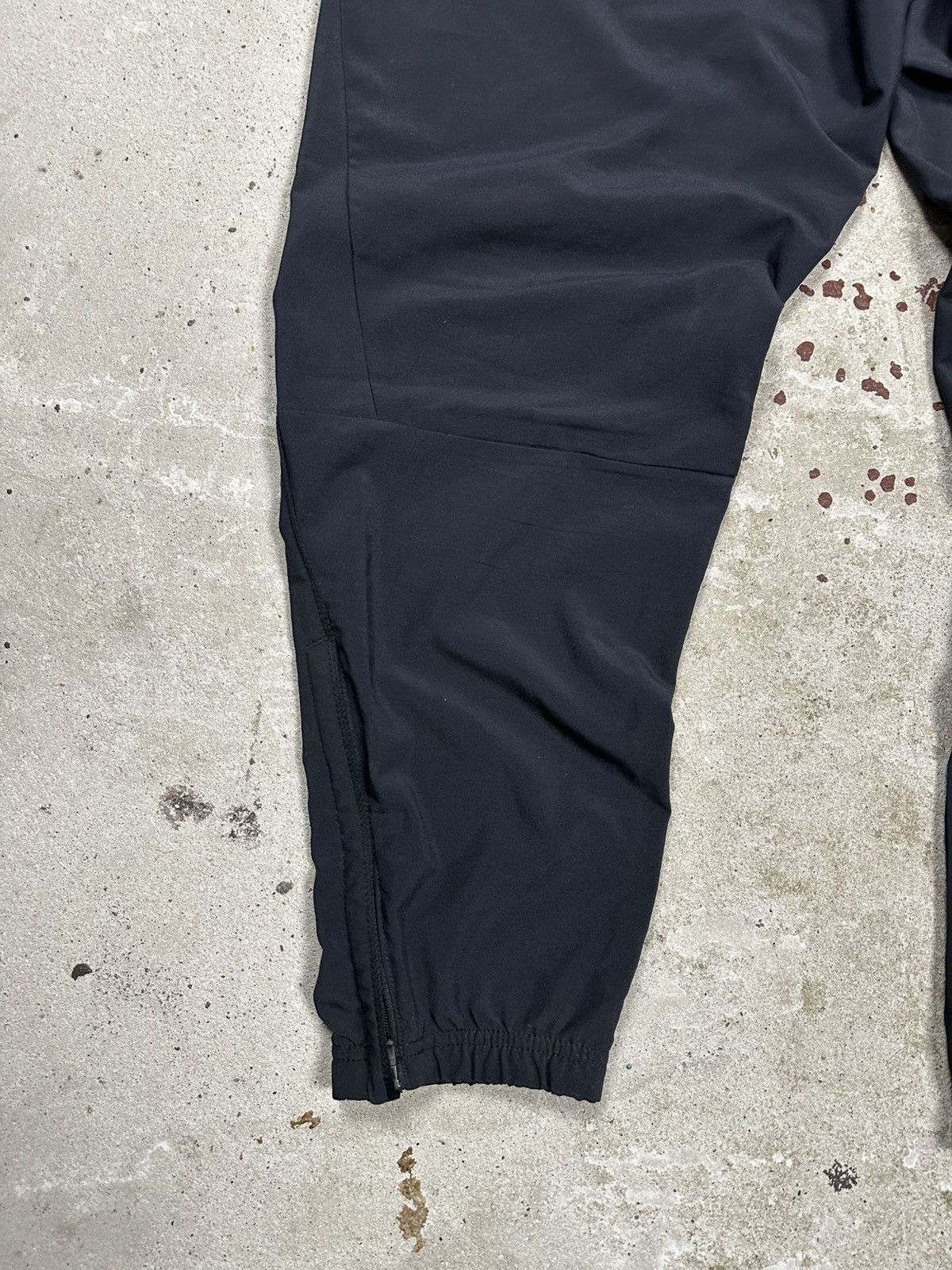 Nike Vintage Y2K Nike Black Baggy Track Pants Swoosh usa rare Size US 34 / EU 50 - 9 Thumbnail