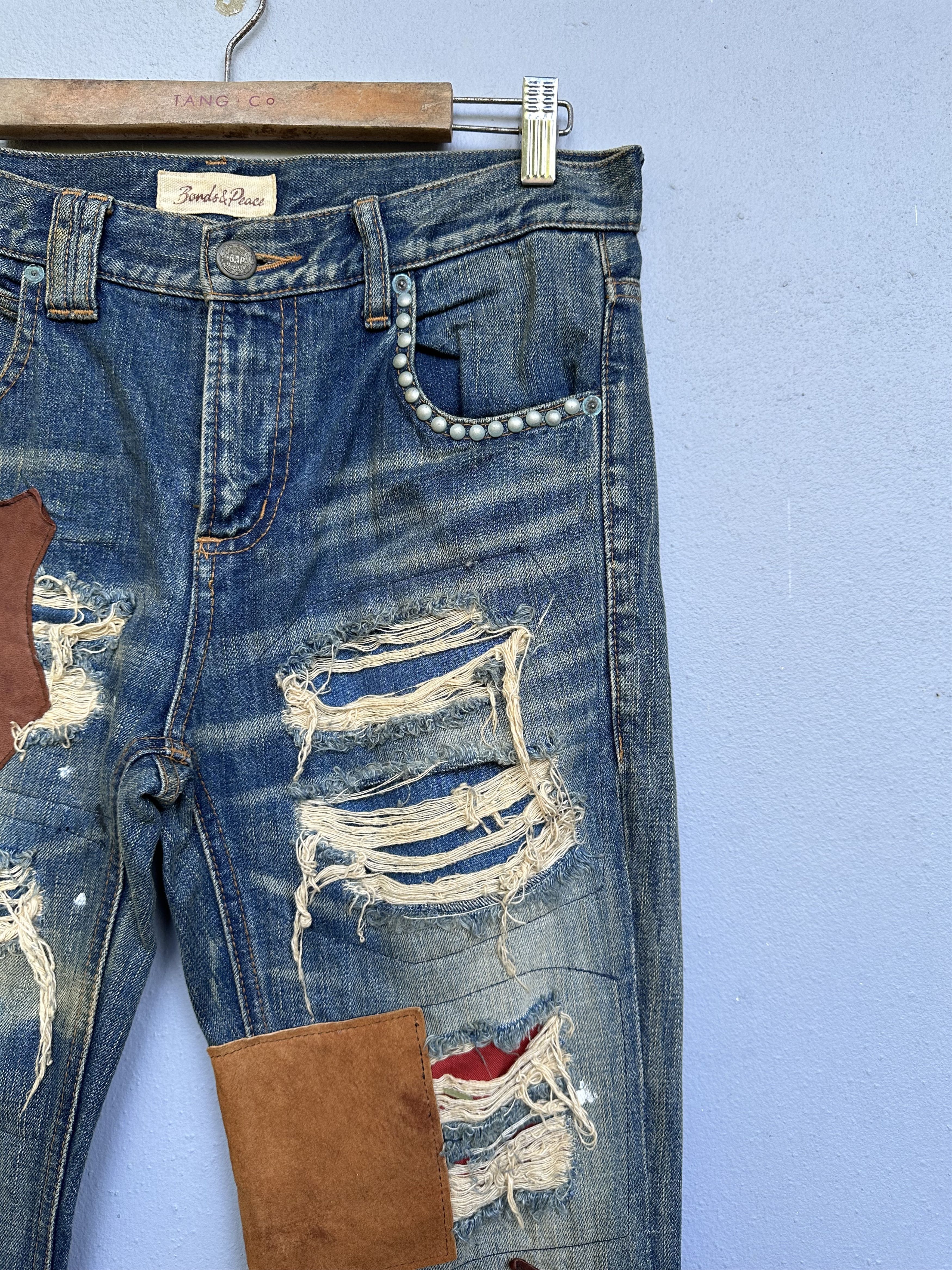 Japanese Brand Vtg Japanese Brand Bonds & Peace Rips Patchwork Denim Jeans Size US 31 - 13 Thumbnail
