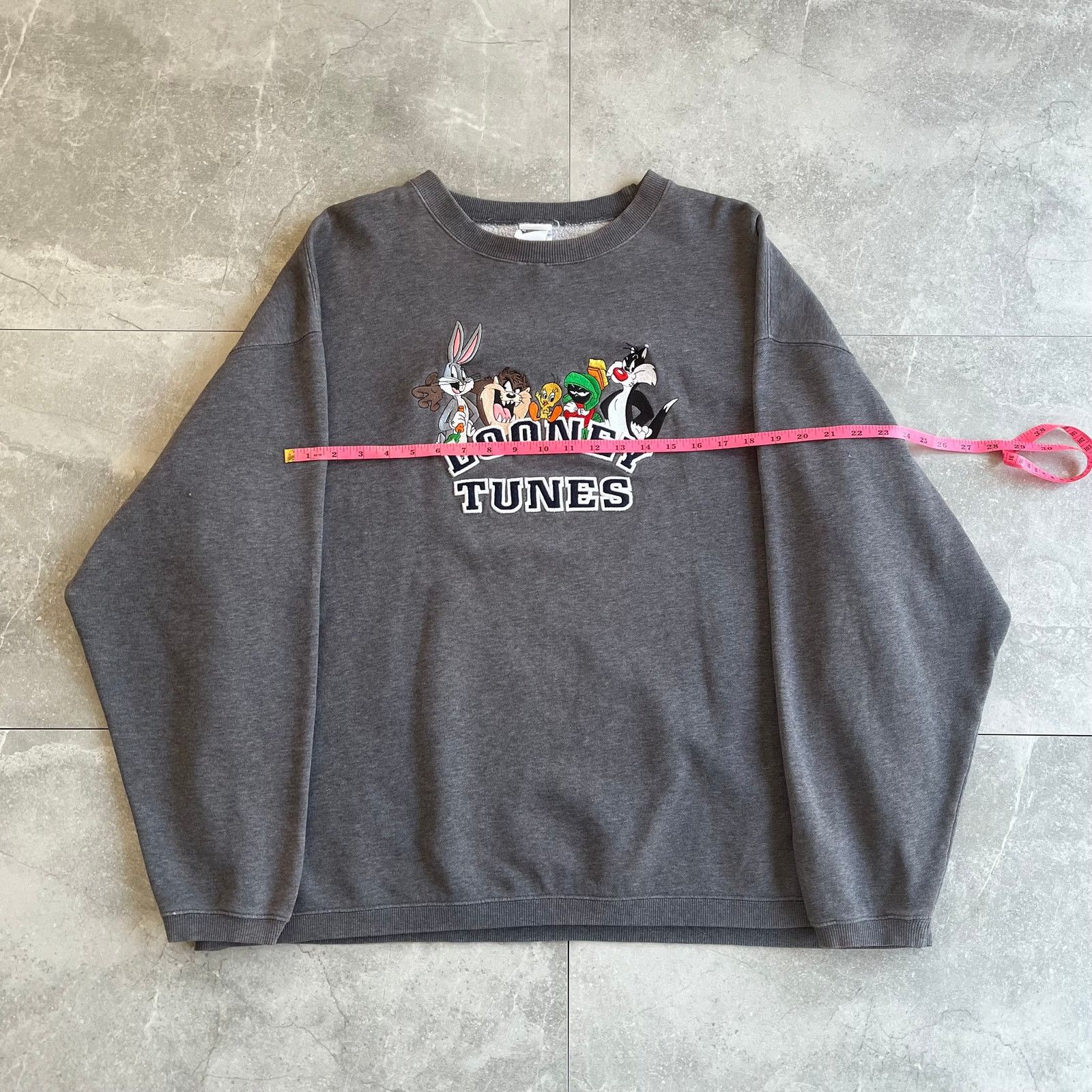 Disney 1999 vintage looney toons sweater Size US XXL / EU 58 / 5 - 2 Thumbnail