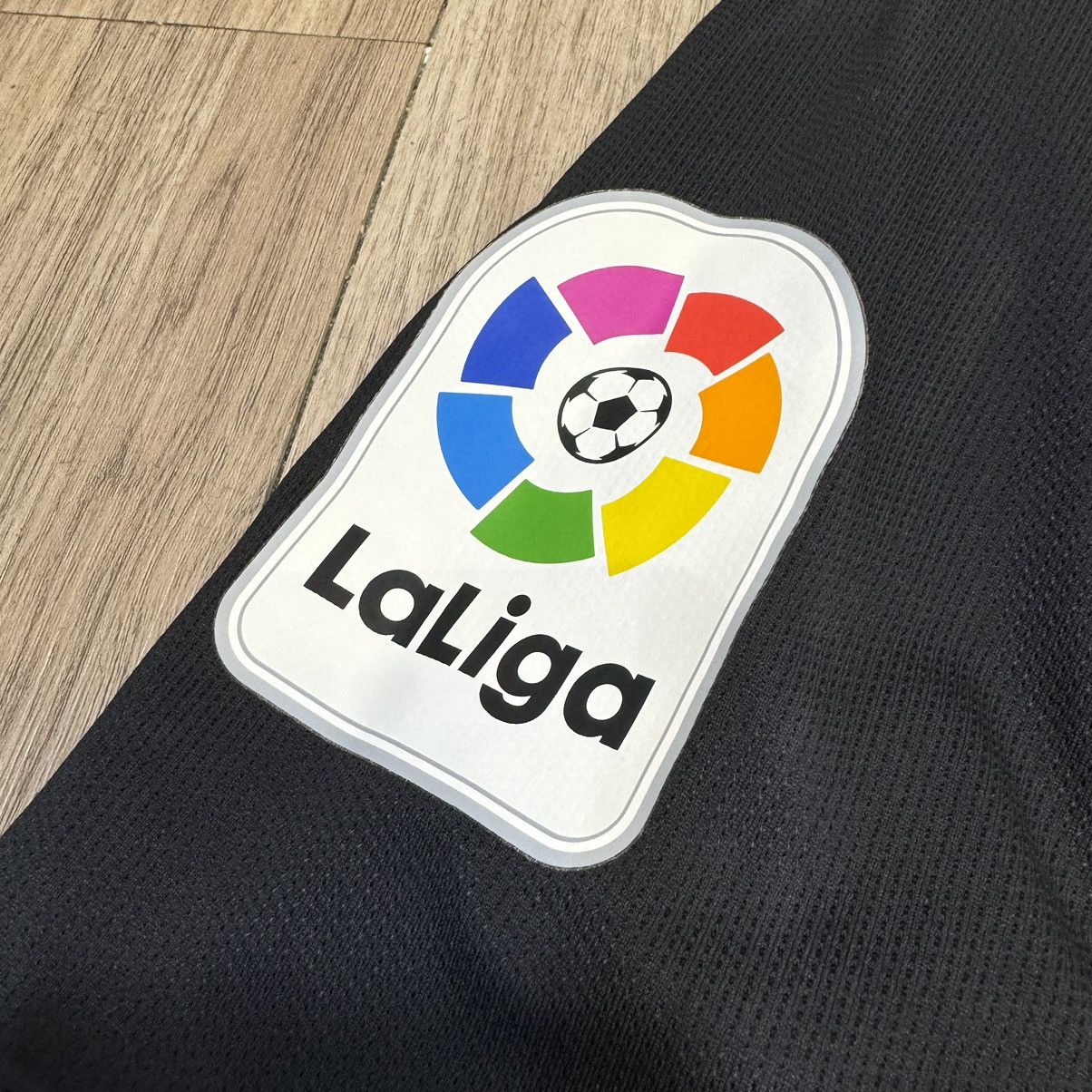 Nike Atletico Madrid 16/17 match issue away shirt #8 Saul Size US L / EU 52-54 / 3 - 5 Thumbnail