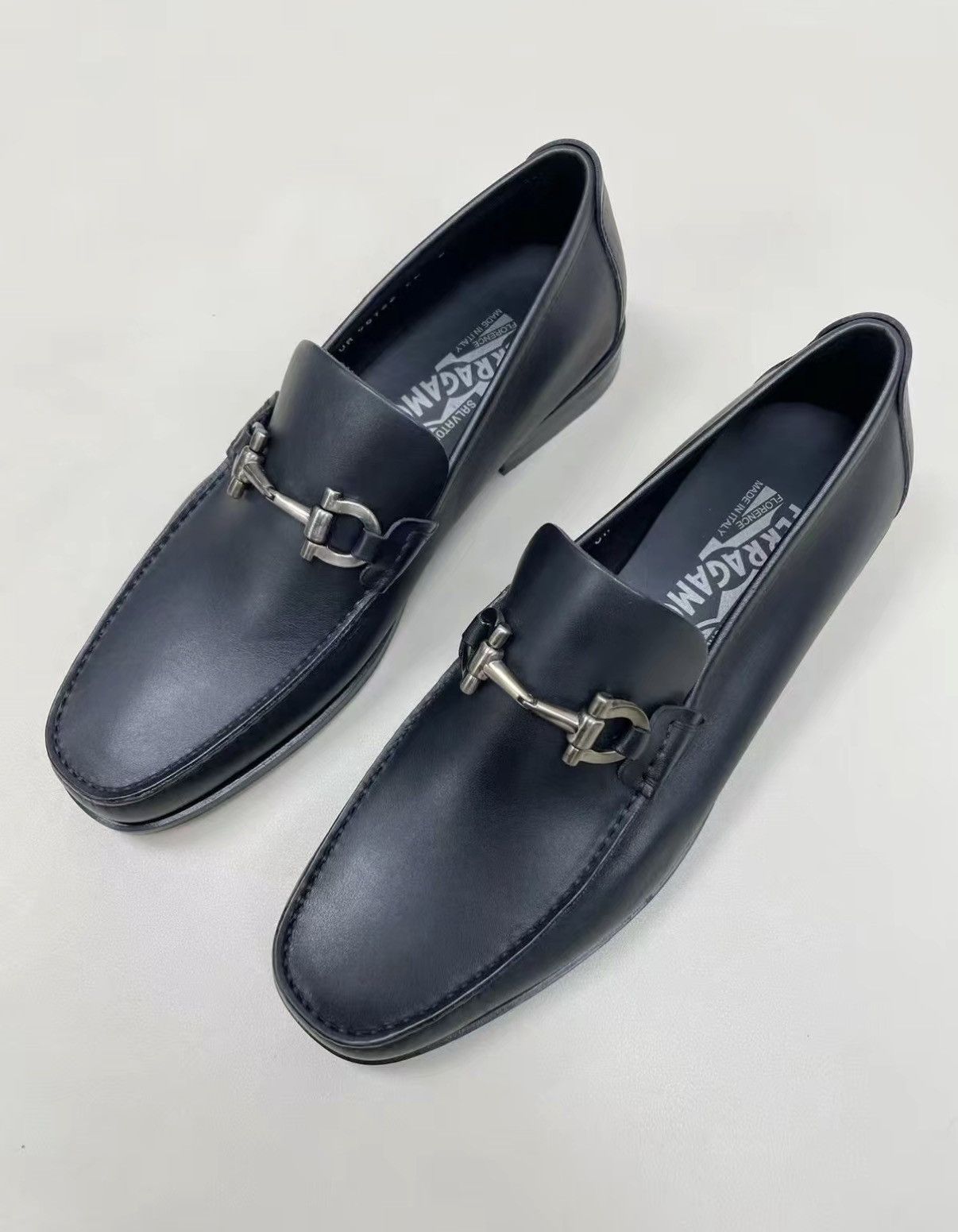 Salvatore Ferragamo Ferragamo Casual Shoes (genuine leather sole) J30 Size US 9.5 / EU 42-43 - 2 Thumbnail
