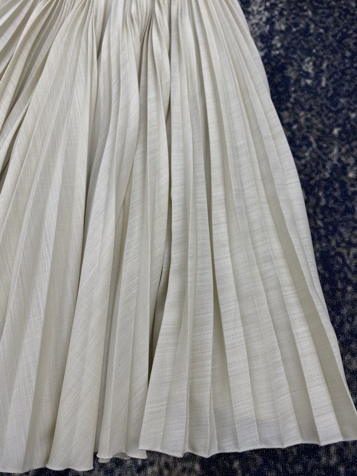 Dior 🔥RARE🔥 Vintage 1980’s CHRISTIAN DIOR Pleated Khaki Skirt Size 26" / US 2 / IT 38 - 5 Thumbnail