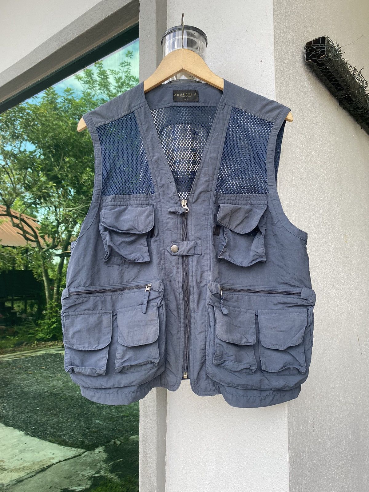Aburaysia Vest