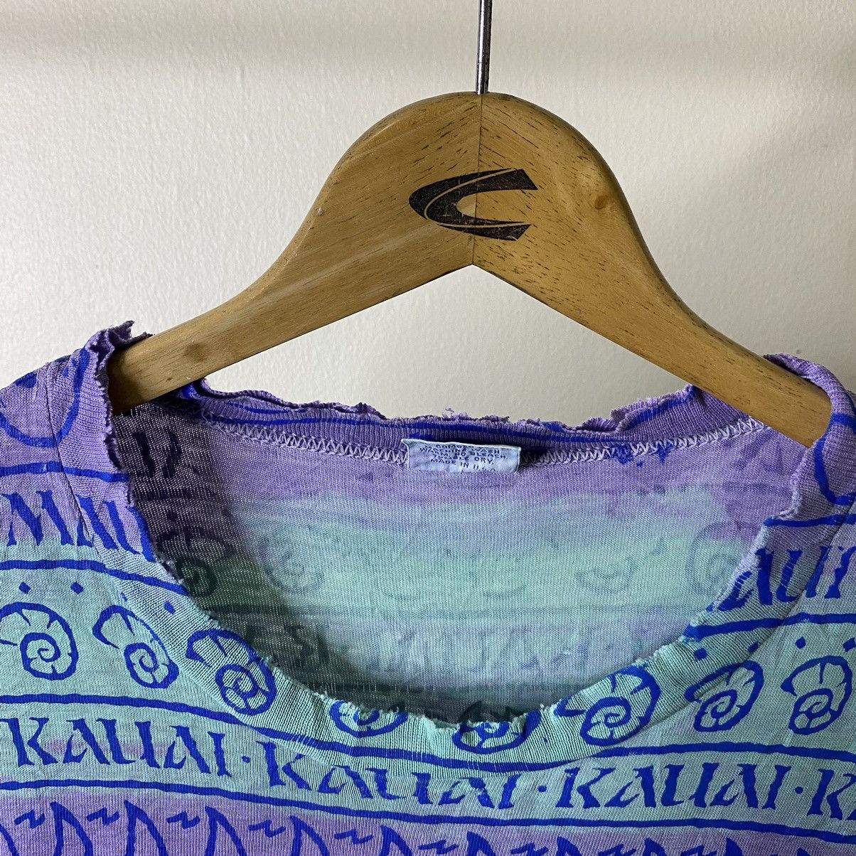 Vintage Vintage 1980s Crazy Shirt Hawaii Oahu Surf AOP Tee Surfing Size US L / EU 52-54 / 3 - 3 Thumbnail