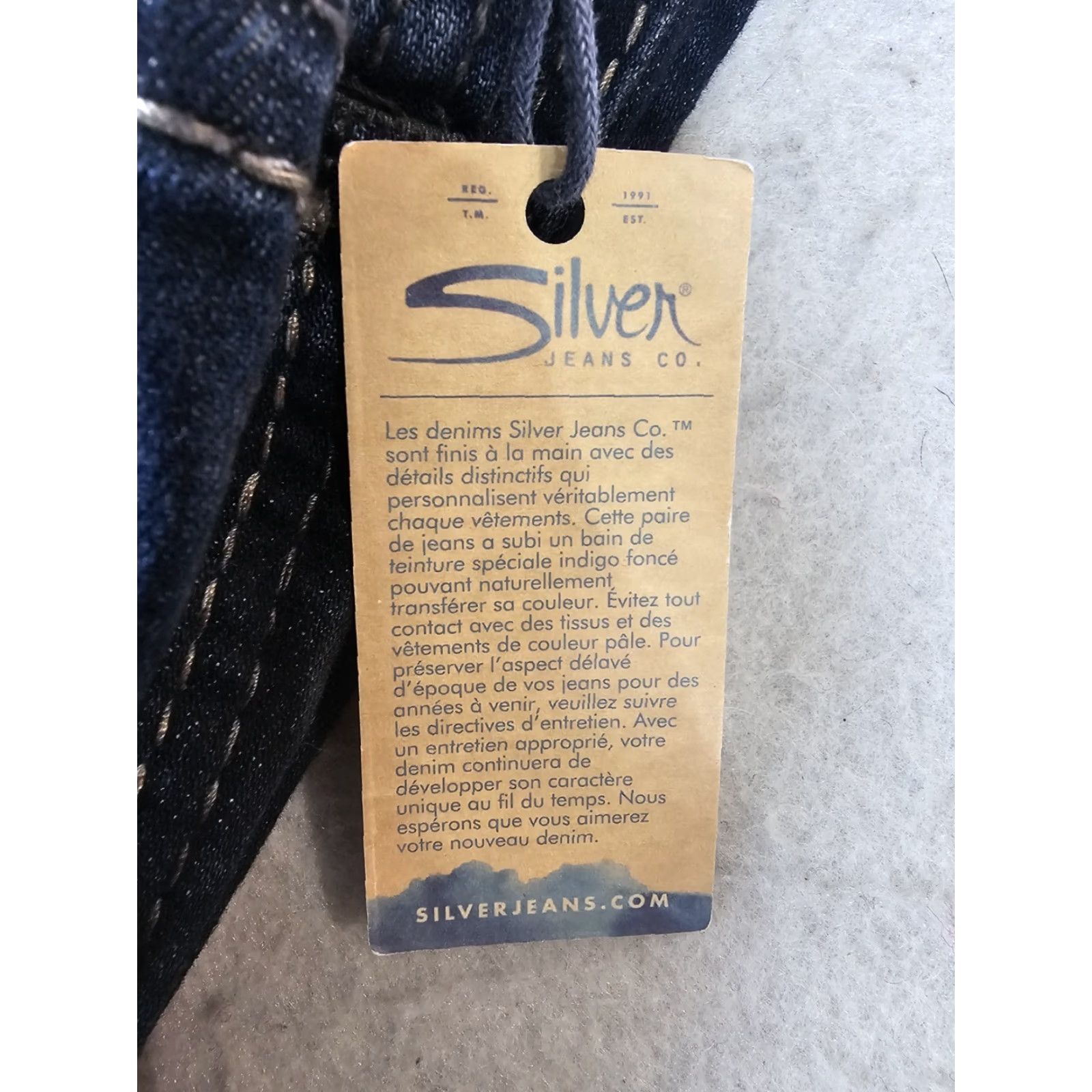 Vintage Silver Signature Jeans Mid Slim Boot Cut Jeans Women's 30x31 Dark Wash NWTs Silver Jeans Suki Surplus Regular Fit Denim Blue Size 30" / US 8 / IT 44 - 5 Thumbnail