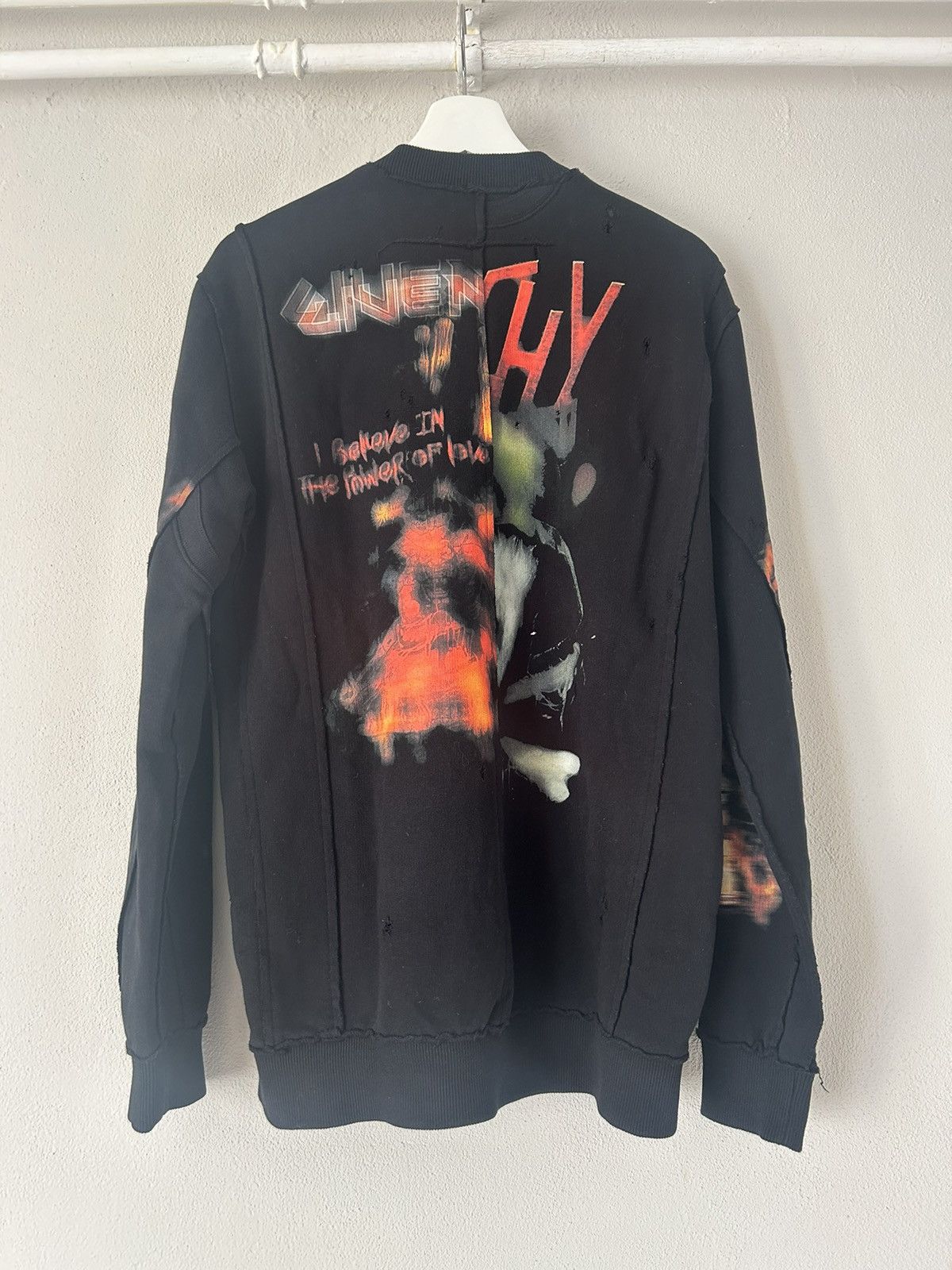 Givenchy Givenchy Heavy Metal Graphic Sweatshirt Size US S / EU 44-46 / 1 - 11 Thumbnail