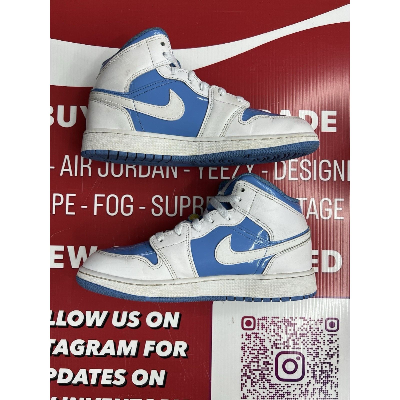 Jordan Brand Air Jordan 1 Mid Legend Blue (GS) Size 6.5Y (FZ3933-114) Size US 6.5 / EU 39-40 - 3 Thumbnail