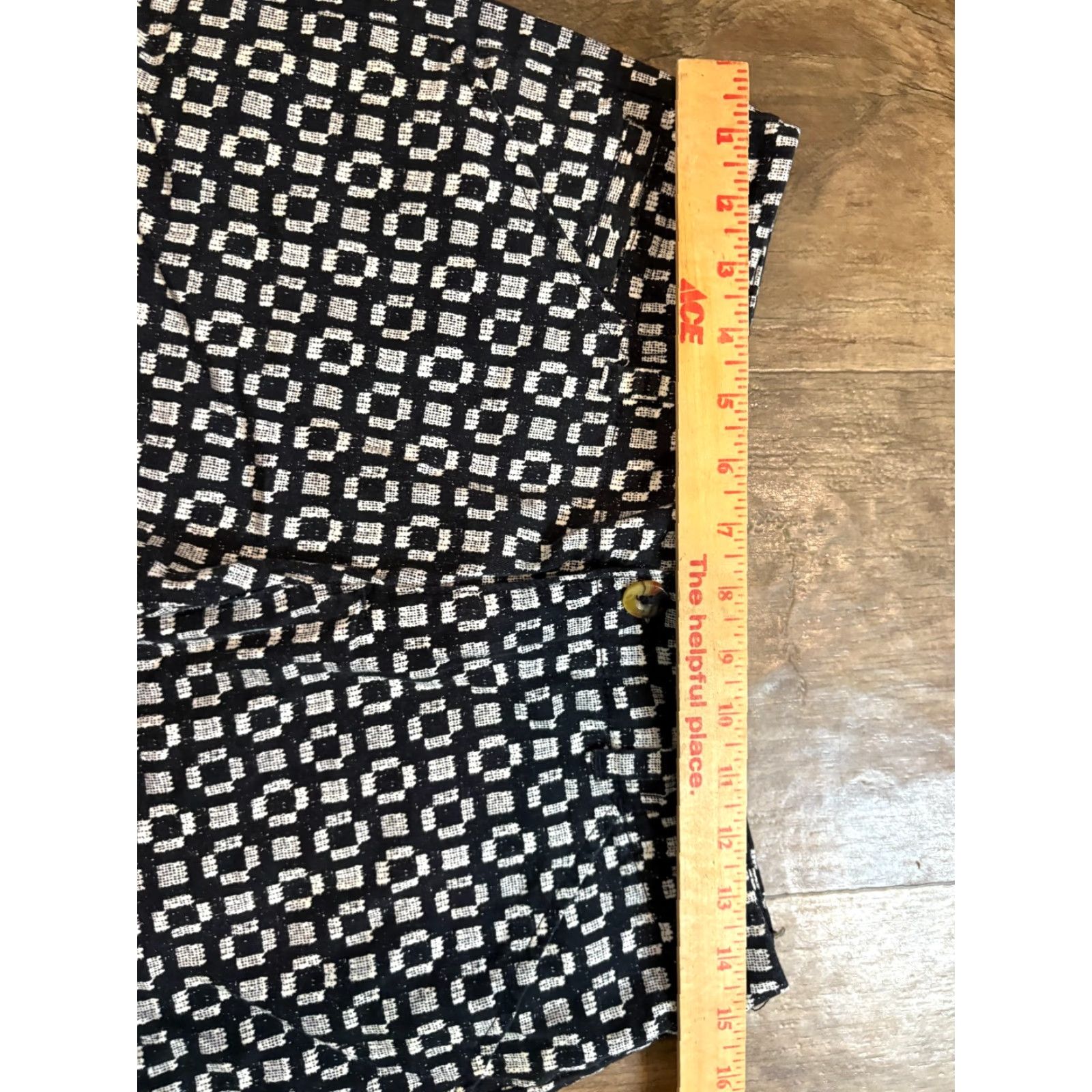 Lee Lee Riders Midrise Fit Shorts Women Size 6 Black Cotton Spandex 2 Pocket Denim Chino Casual Modern Comforts Girls Ladies? Size 28" / US 6 / IT 42 - 2 Thumbnail