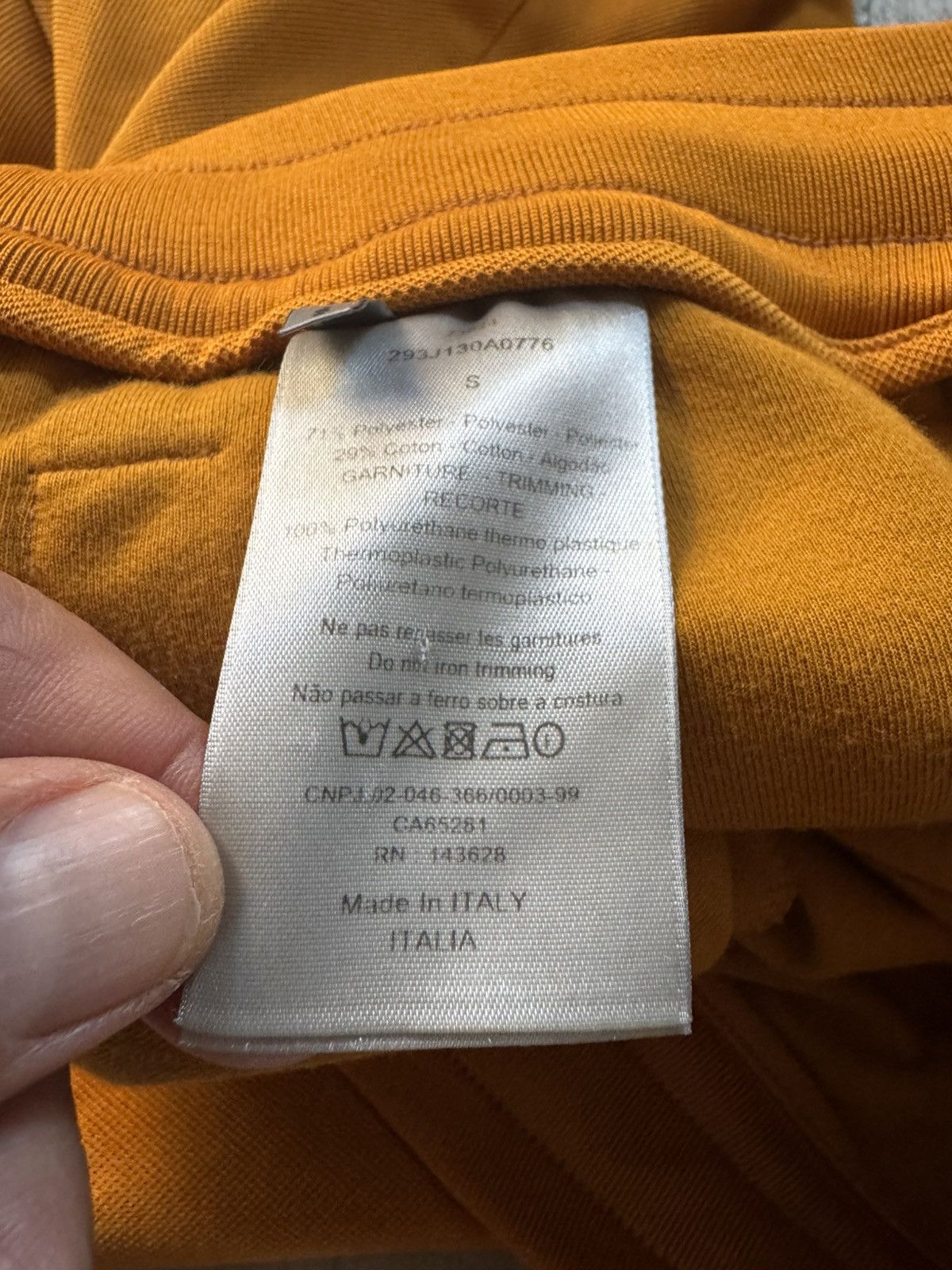 Dior DIOR shorts STUDY real measurements in photos shown by tape Size US 30 / EU 46 - 16 Thumbnail