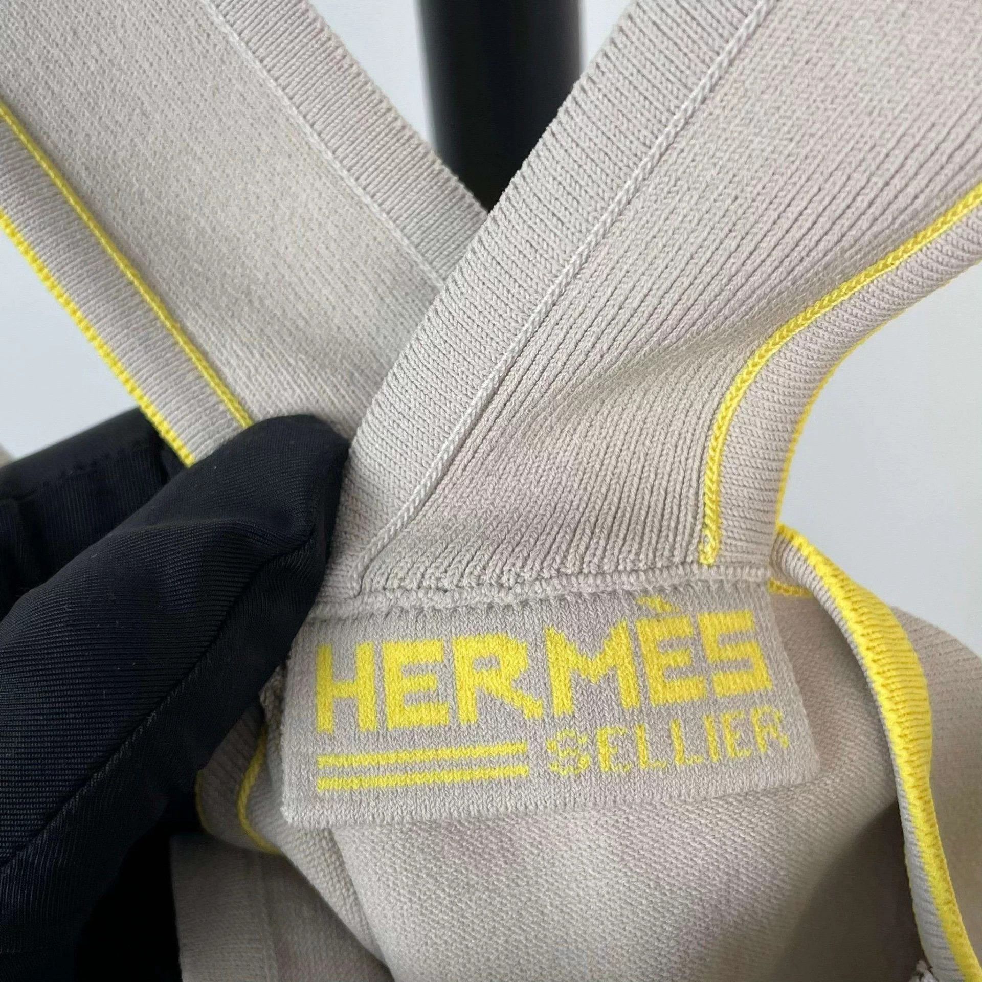 Hermes Hermès Gray M top250819QCMYF05 Size M / US 6-8 / IT 42-44 - 7 Thumbnail