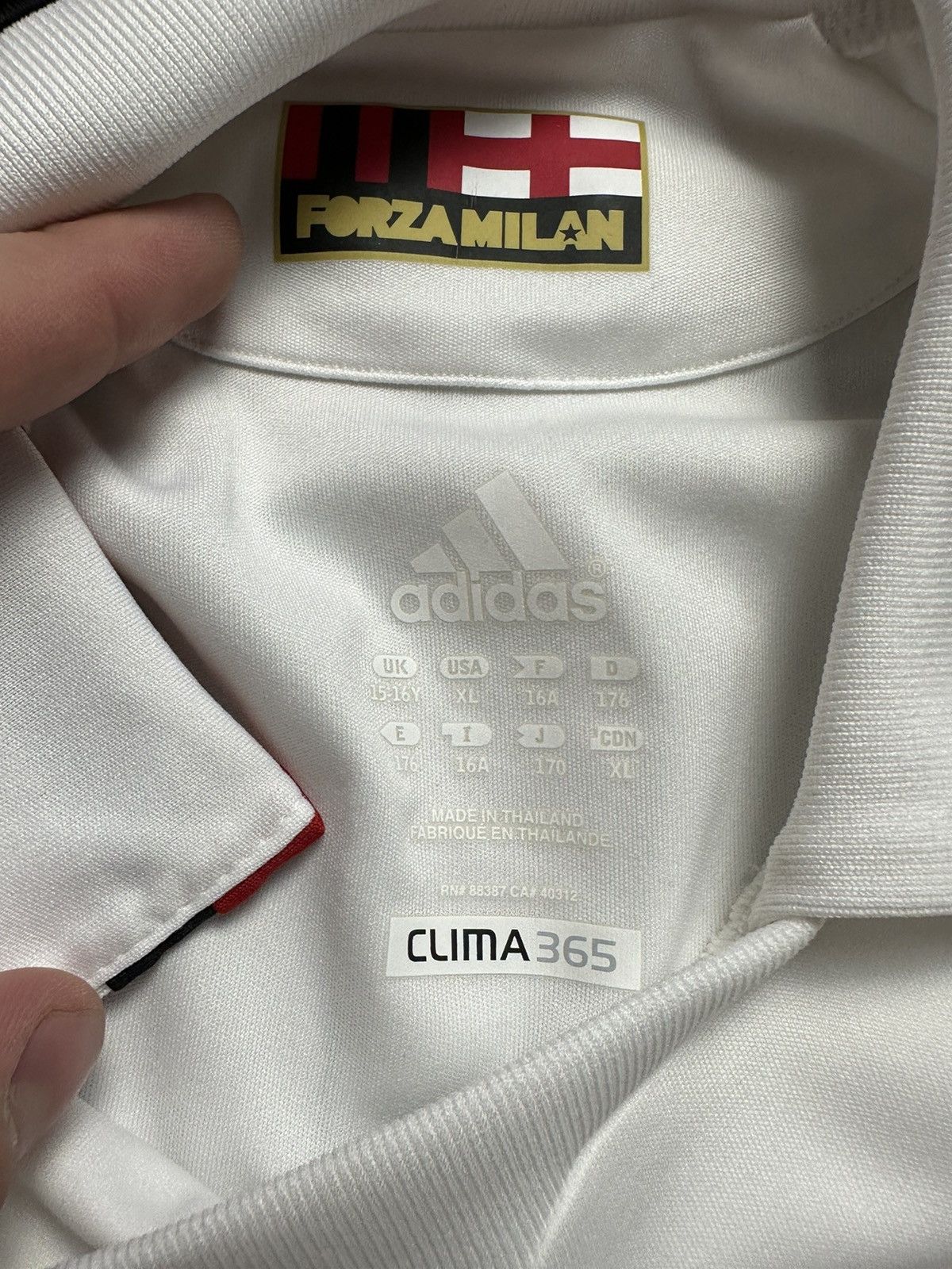 Adidas × Vintage AC Milan soccer jersey adidas size S/M white Size US M / EU 48-50 / 2 - 6 Thumbnail