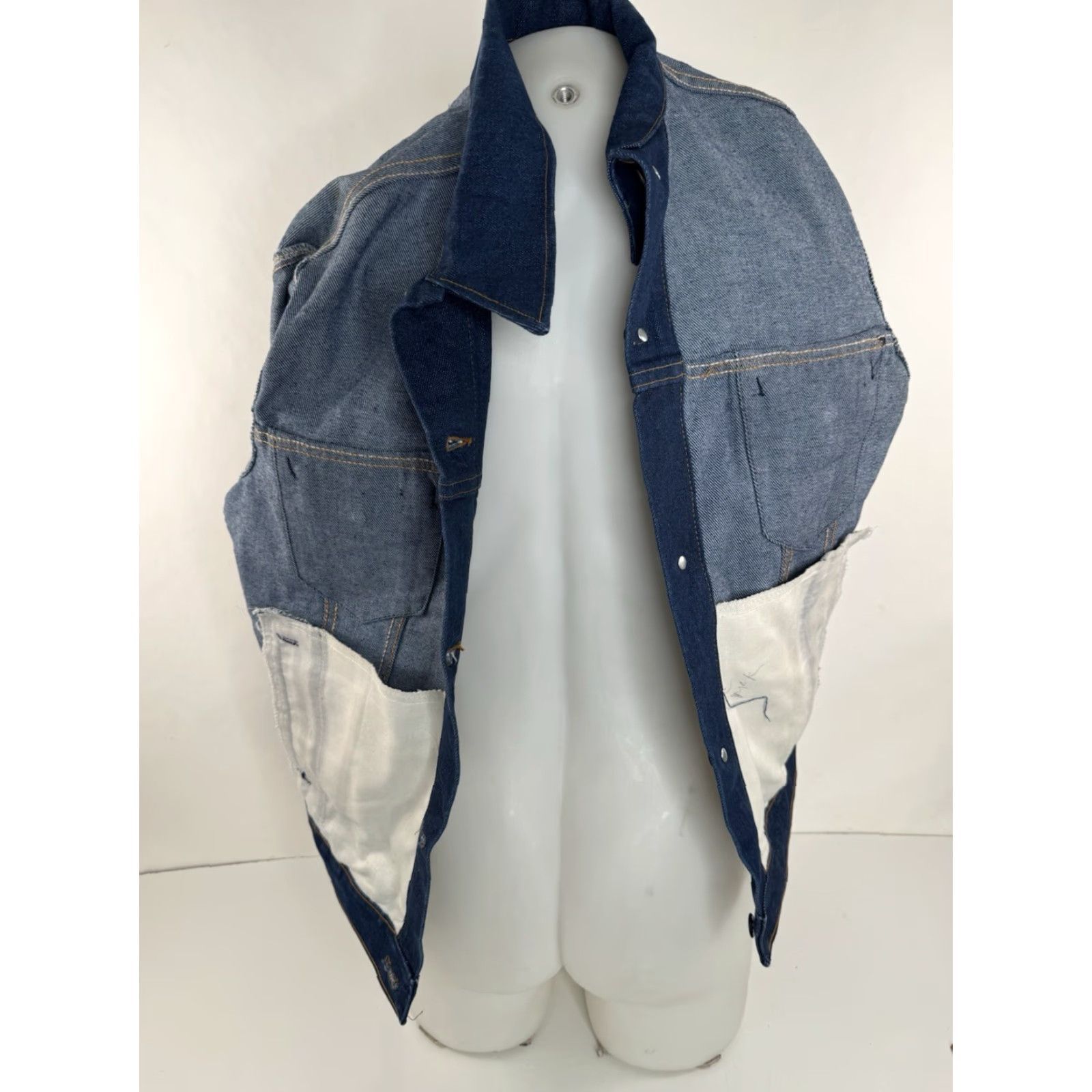 Vintage VINTAGE Big Mac Denim Trucker Jacket Mens 46 R M / L Blue Cotton Blend 46 Jacket Mens XL? Size US S / EU 44-46 / 1 - 5 Thumbnail