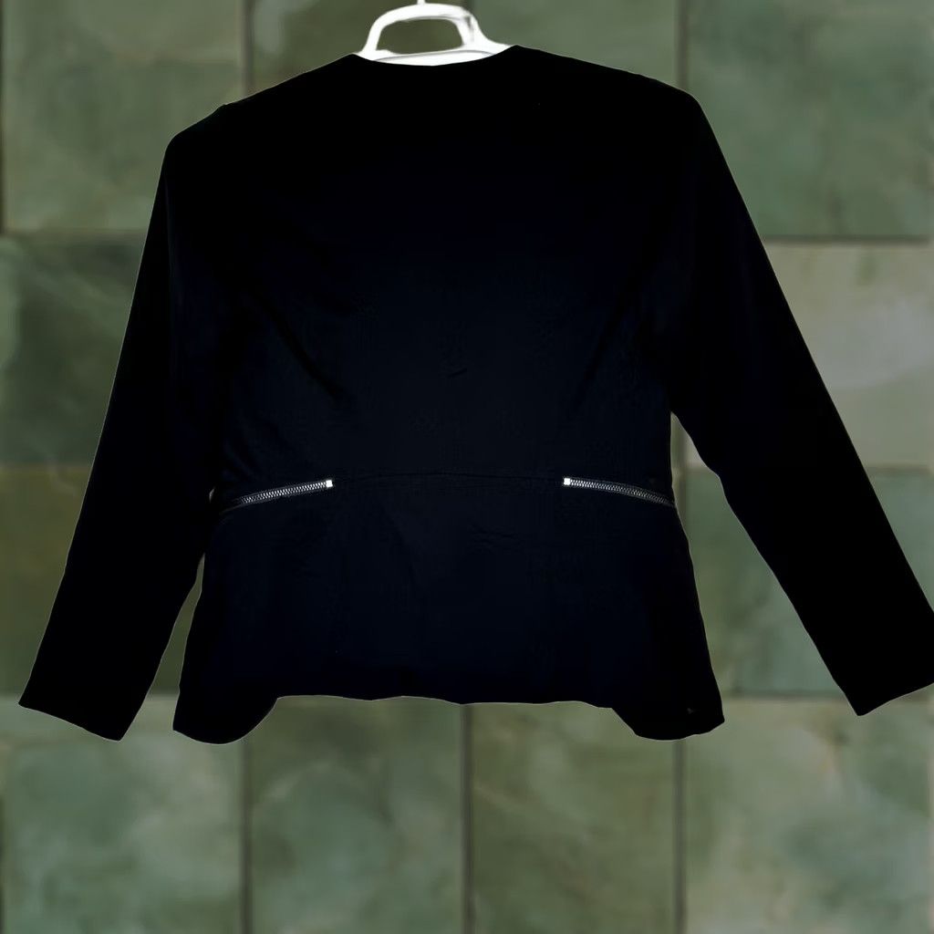 Vintage VINTAGE Elodie? No, not vintage. Elodie Jacket XS Black Draped Zip Pockets 100% Polyester Short Sleeve Women’s Regular Fit Womens Jacket Black Size XS / US 0-2 / IT 36-38 - 1 Thumbnail