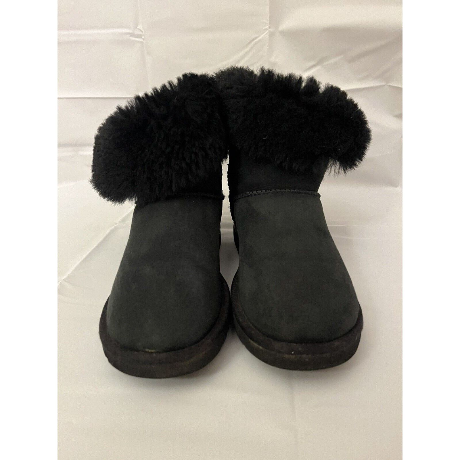 Ugg UGG Mini Bailey Button Black Sheepskin Women Size 8 Size US 8 / IT 38 - 3 Thumbnail