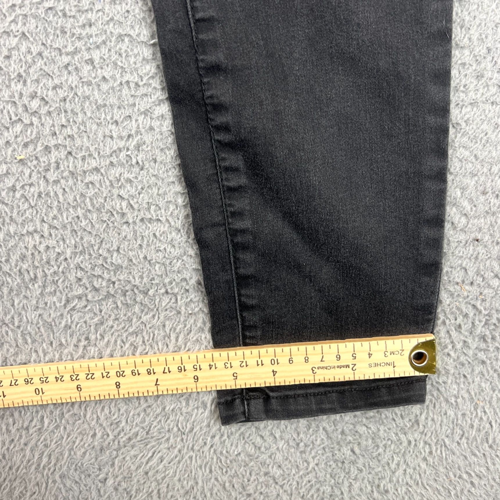 Free People Free People Black Denim Cropped Overalls Boho Distressed Size 25 Jeans Women Vintage No Size 42" / US 20 - 3 Thumbnail