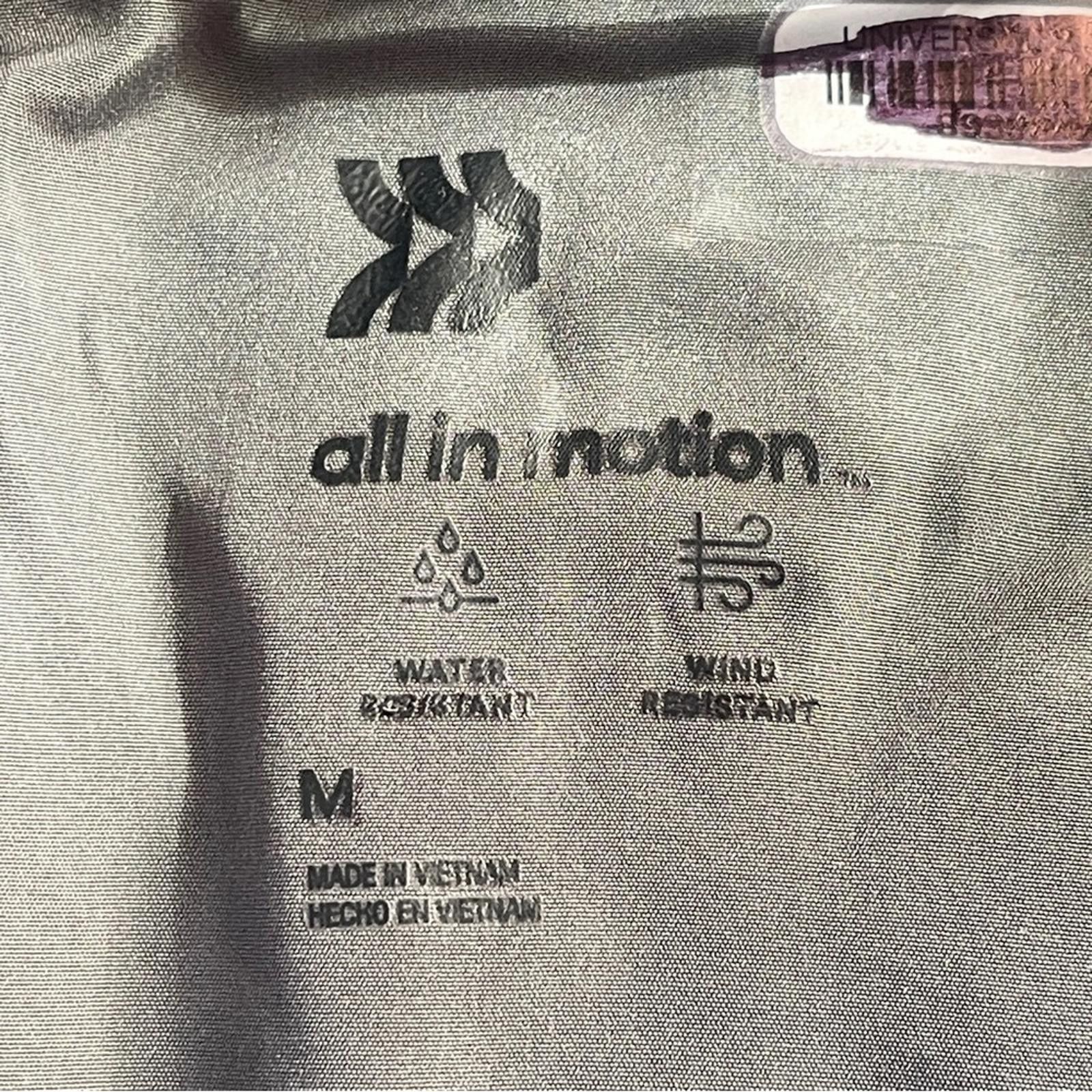 Other All in Motion Gray Water-Resistant Puffer Jacket in Medium Size US M / EU 48-50 / 2 - 4 Thumbnail