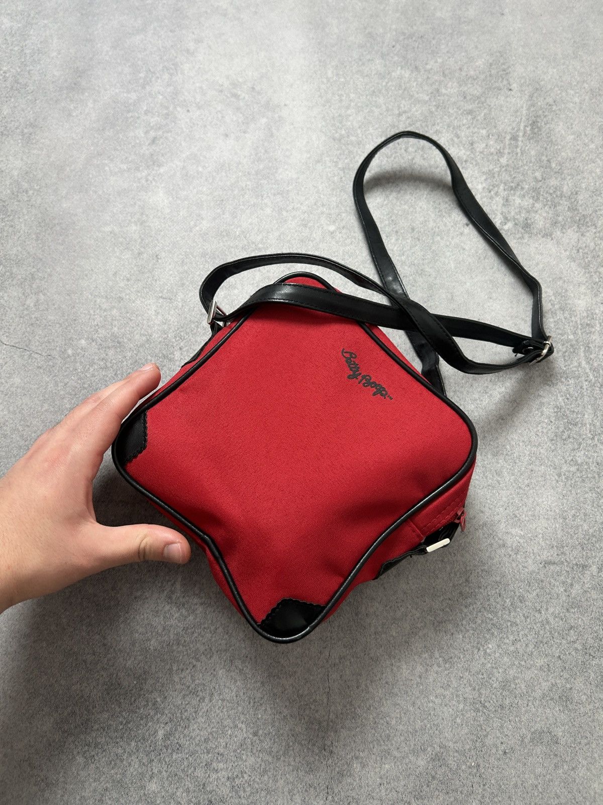 Disney Vintage Betty Bottom red Messenger bag y2k Size ONE SIZE - 4 Thumbnail