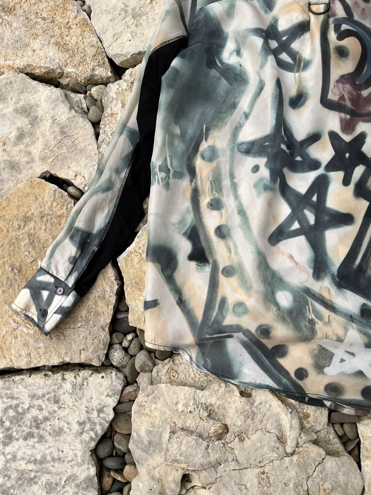 Acne Studios × Vintage Vintage Acne Studios AW10 silk shirt grafiti star full print Size XS / US 0-2 / IT 36-38 - 22 Thumbnail