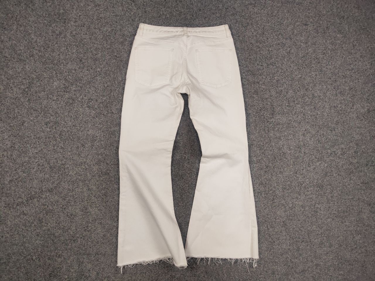 Acne Studios Acne Studios Mello Optic Flared Jeans Vintage White Wash Size 26" / US 2 / IT 38 - 7 Thumbnail