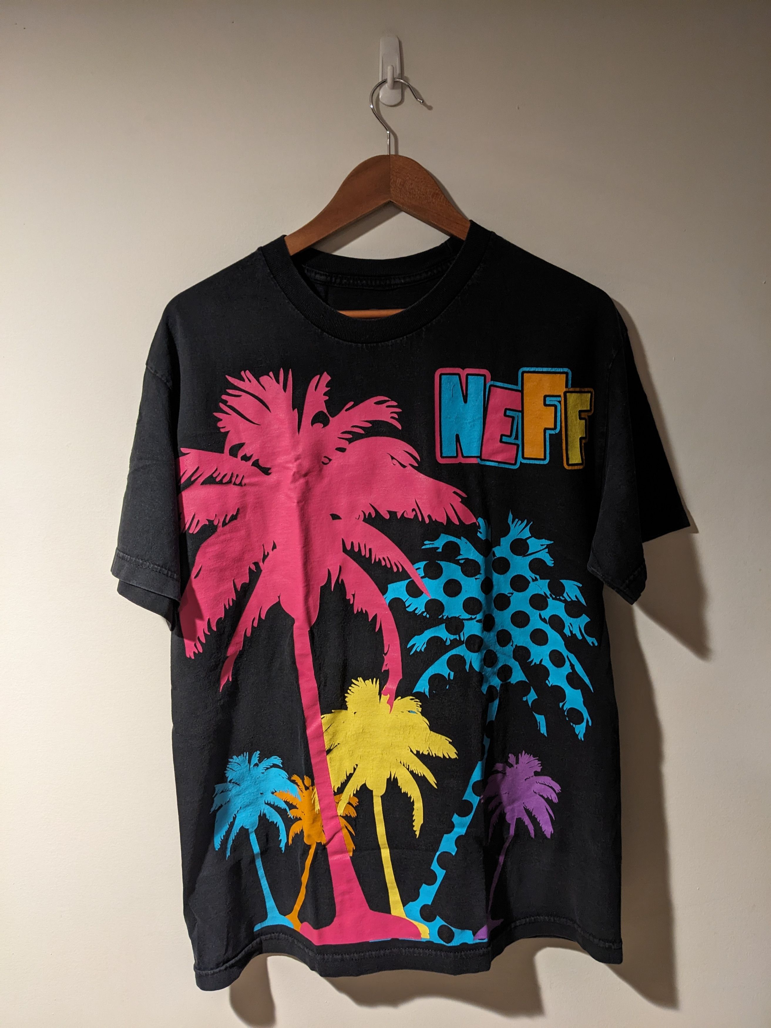 NEFF × Vintage Vintage 2010's Neff Palm Trees Zumiez Black Large T-Shirt Size US L / EU 52-54 / 3 - 1 Thumbnail