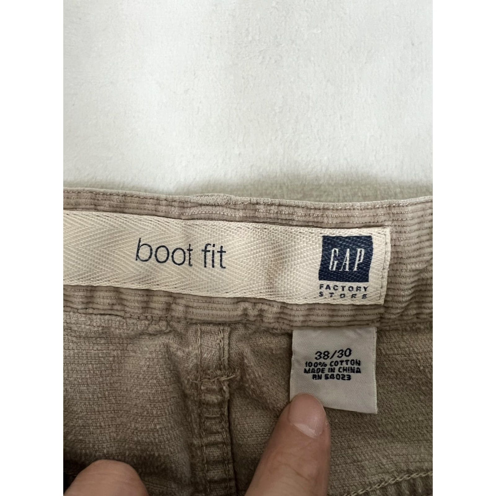 Gap VINTAGE Gap Corduroy Bootfit Bootcut Jeans Mens 34x30 Beige 1969 Gap Factory Regular 100% Cotton Zip Fly Men’s Pants Size US 34 / EU 50 - 4 Thumbnail