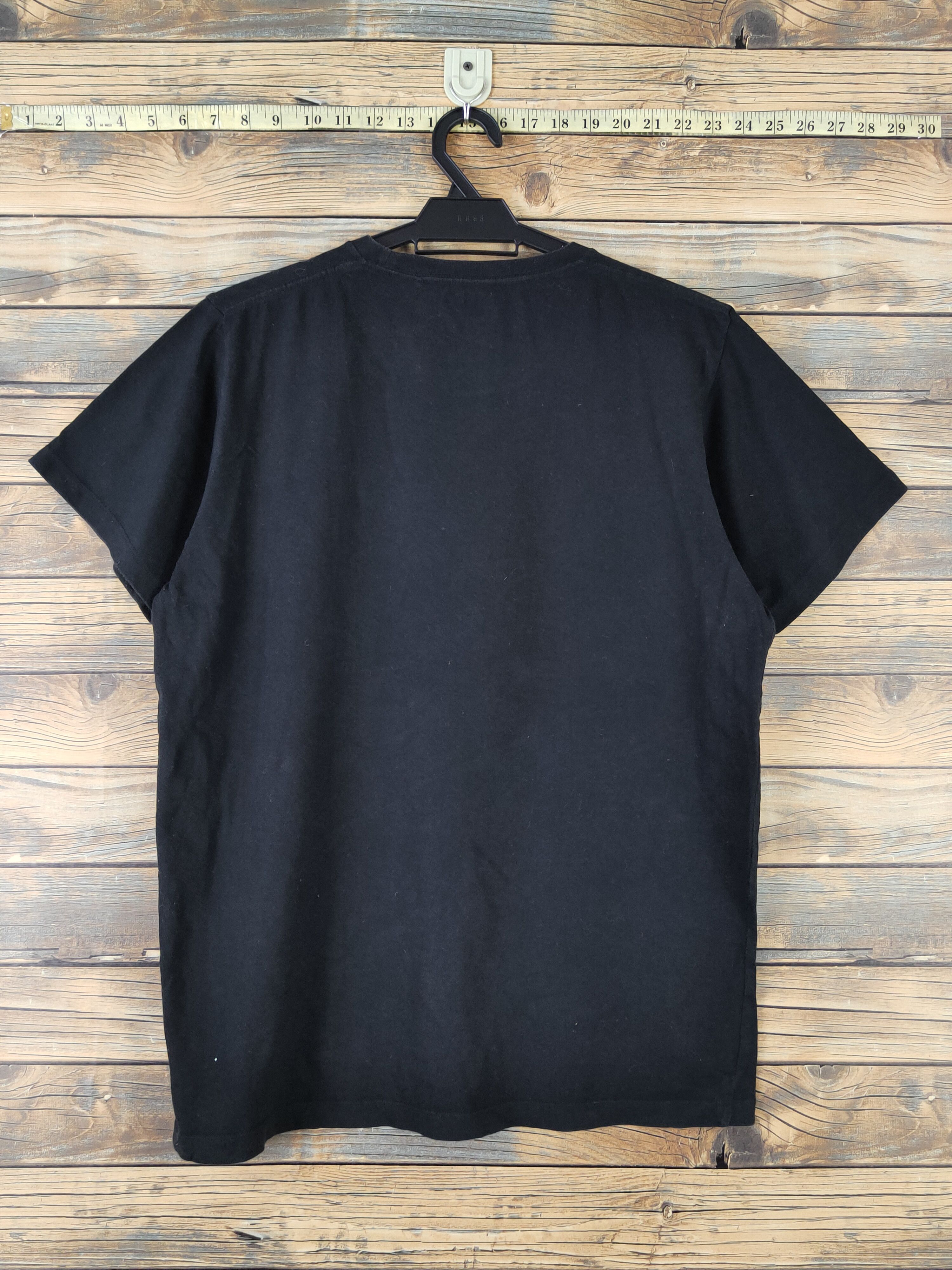 Band Tees Uniqlo Black Madonna Short Sleeve T-shirts #W1924 Size US L / EU 52-54 / 3 - 8 Thumbnail