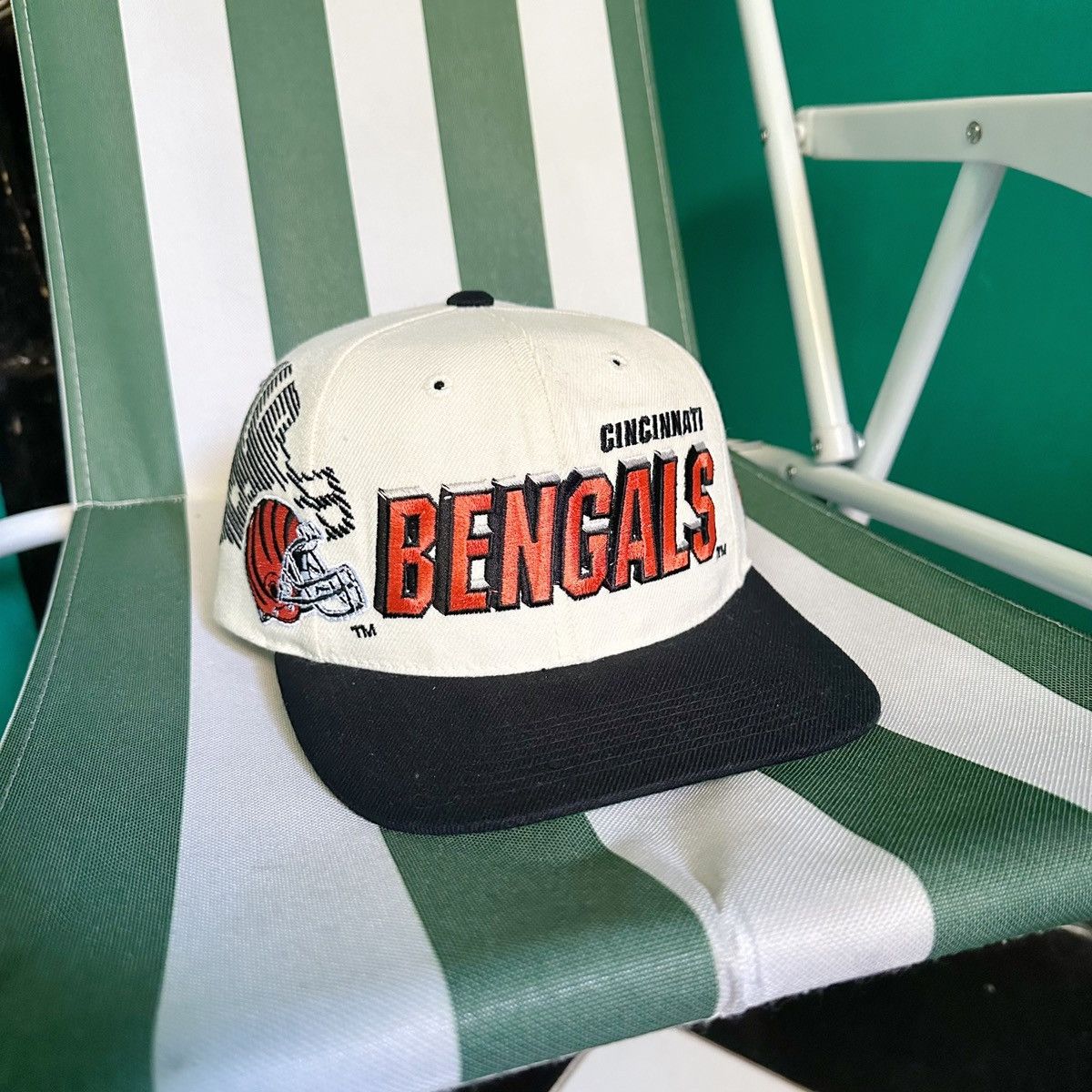 NFL × Sports Specialties × Vintage Vintage 90s Cincinnati Bengals Shadow Two Tone Hats Size ONE SIZE - 1 Thumbnail