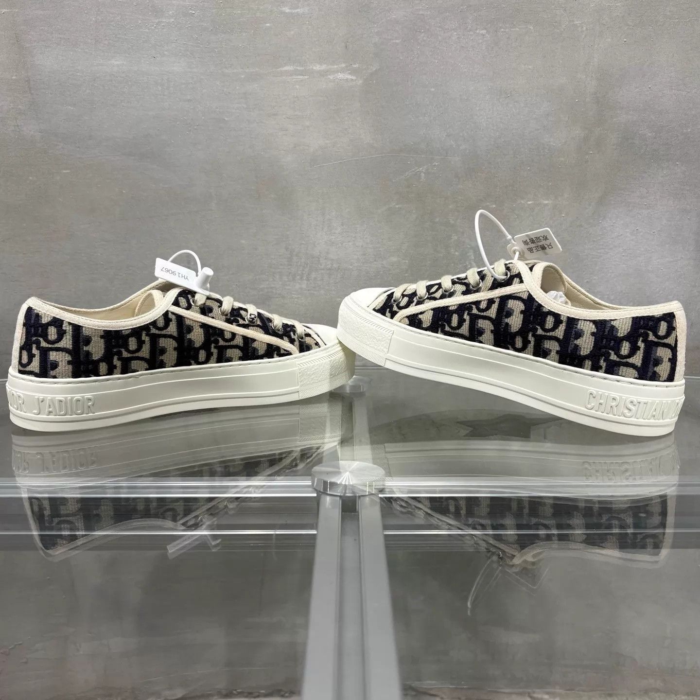 Dior DIOR Oblique All-Over Print Sneaker Women's 36 Size US 5.5 / IT 35.5 - 5 Thumbnail