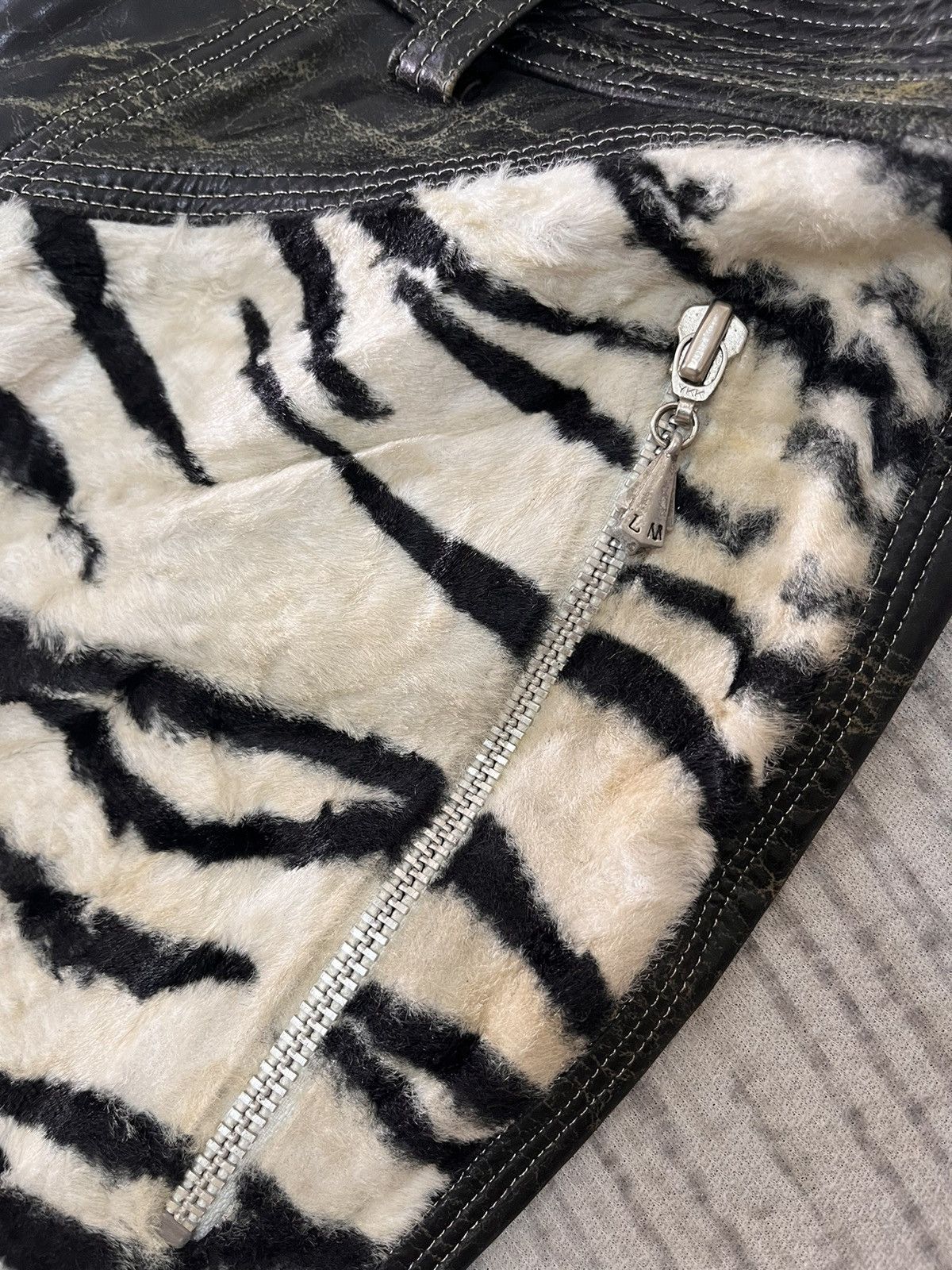 Issey Miyake × Japanese Brand × Vintage 80s luna mattino tiger stripe leather pant Size US 29 - 6 Thumbnail