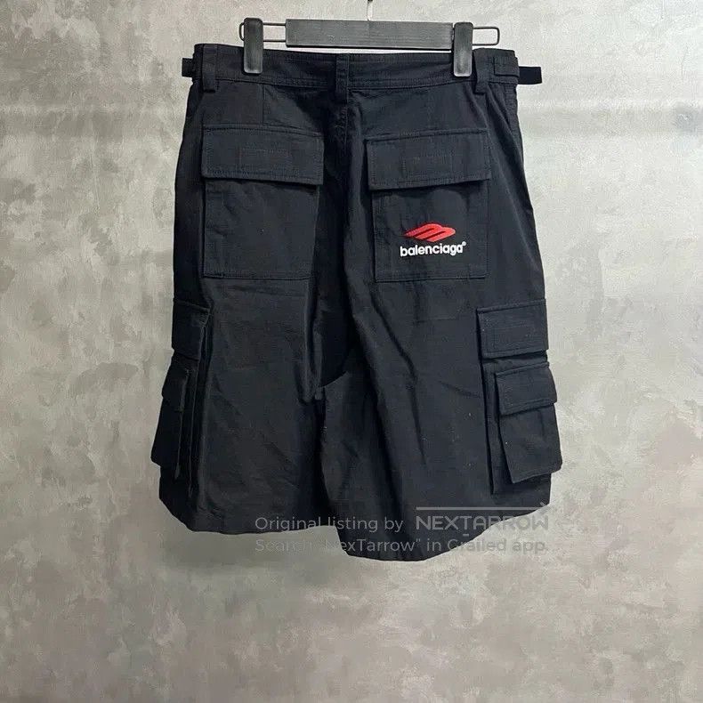 Balenciaga Balenciaga Black Letter Pocket Cargo Shorts. Size US 28 / EU 44 - 2 Thumbnail