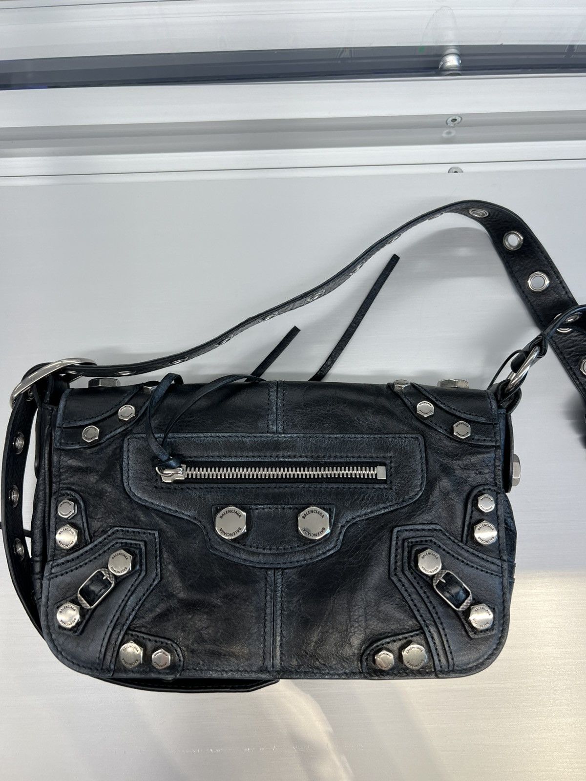 Balenciaga Balenciaga Small Messenger Cagole leather bag VINTAGE EFFECT Size ONE SIZE - 1 Thumbnail