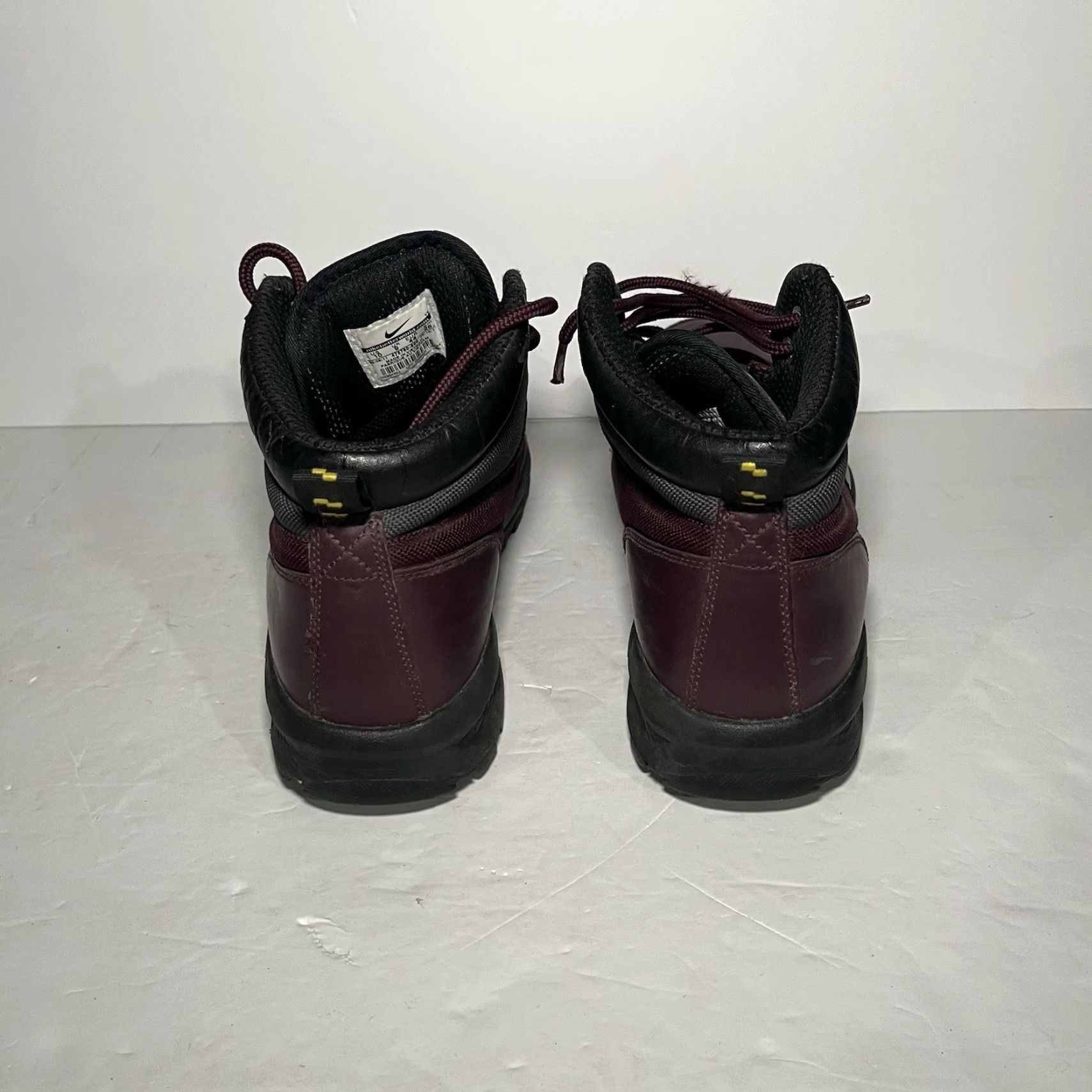 Nike VINTAGE Nike Manoa Athletic Boots Shoes Men 10 Leather Red Deep Burgundy/Anthracite 472780-600 Size US 10 / EU 43 - 4 Thumbnail